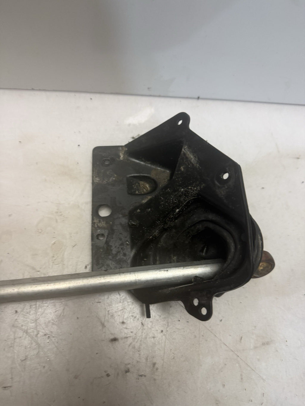 2006-2011 Polaris RMK Dragon OEM Steering Relay Tie Rod w/ Right Cover & Boot