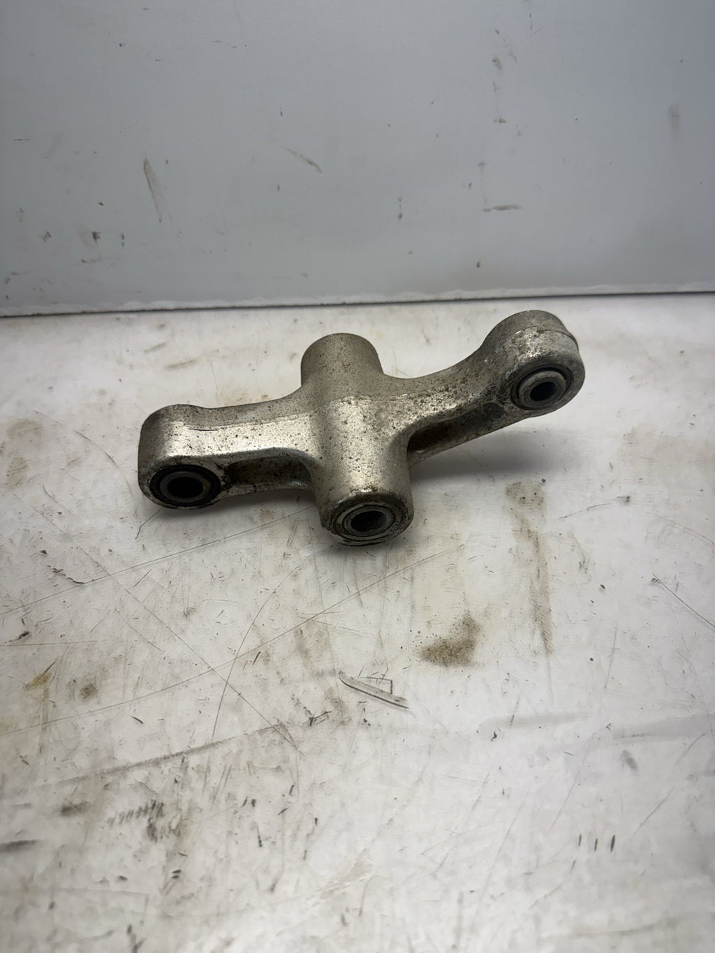 98-06 Suzuki Katana GSX750F GSX600F REAR SHOCK FRAME DOGBONE LINKAGE 62600-08810
