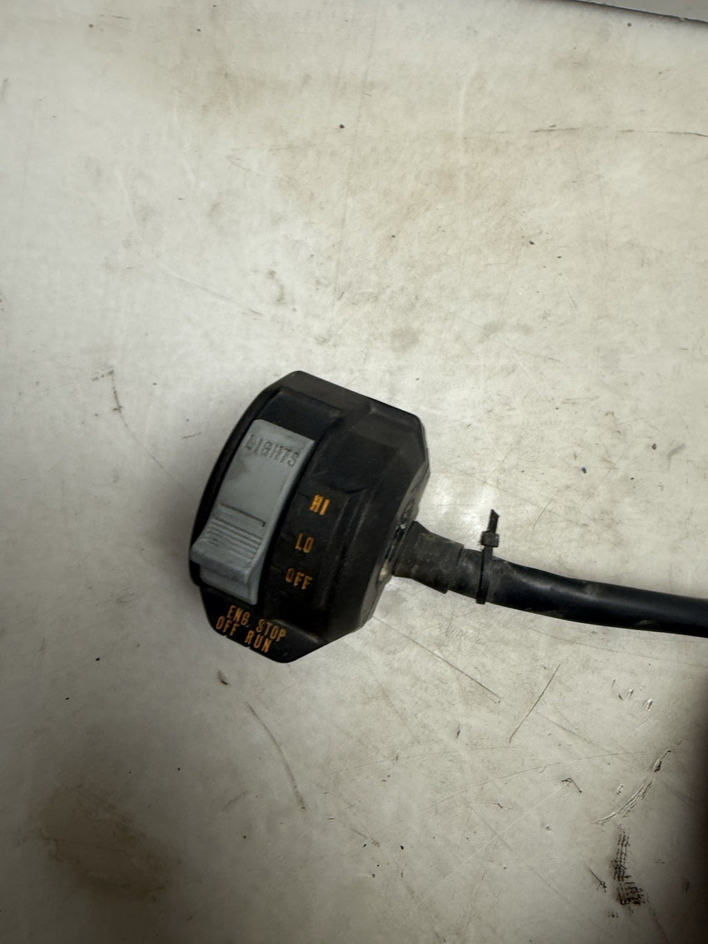 2004-2005 Yamaha YFZ450 OEM Left Handlebar Switch Control 5TG-83973-00-00
