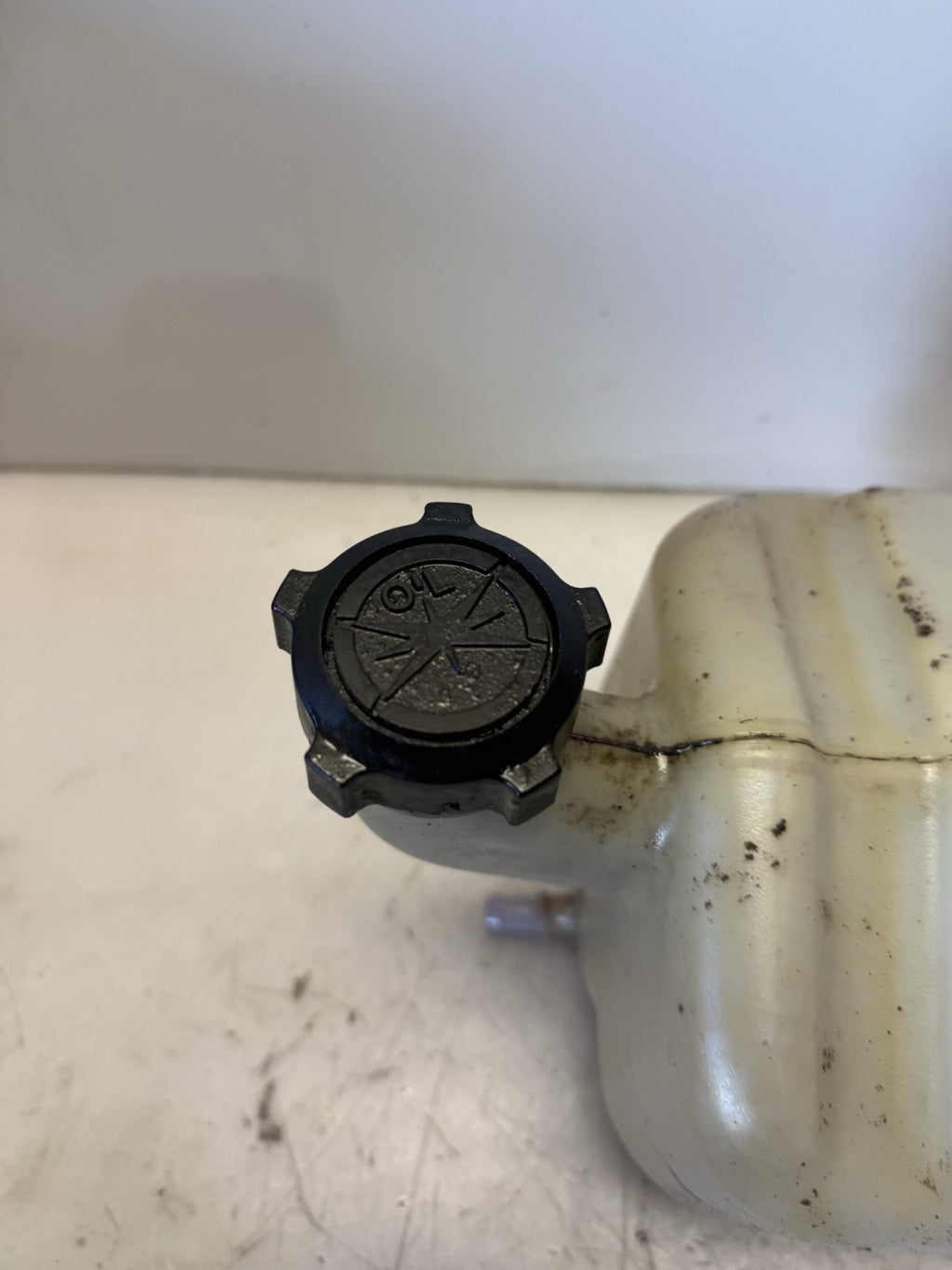 1994-1996 Polaris SLT 750 OEM Oil Tank Reservoir 5431598