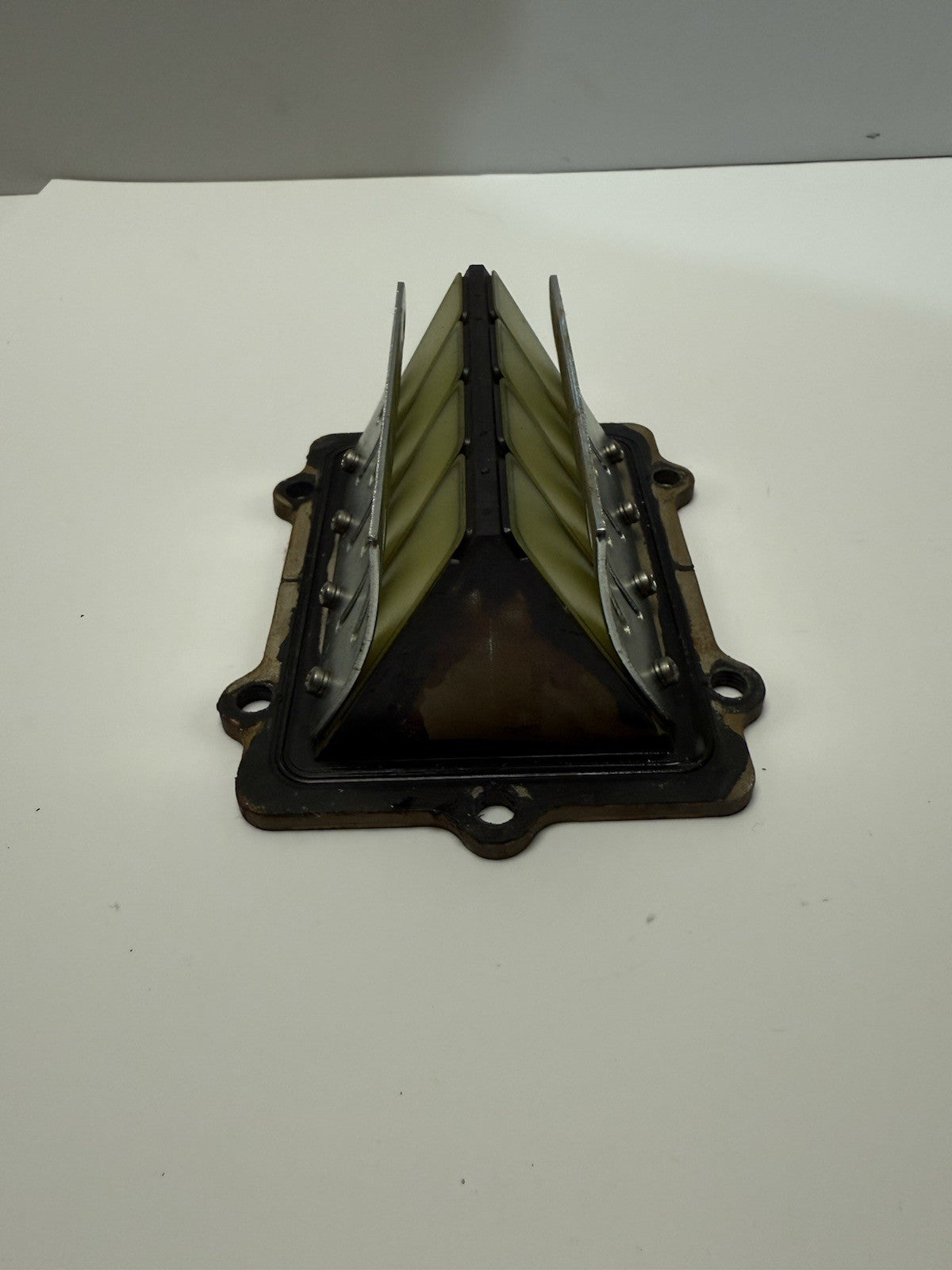 1996-2004 Polaris SLTX SL 900 Genesis 1200 OEM Reed Block Assembly 1201595