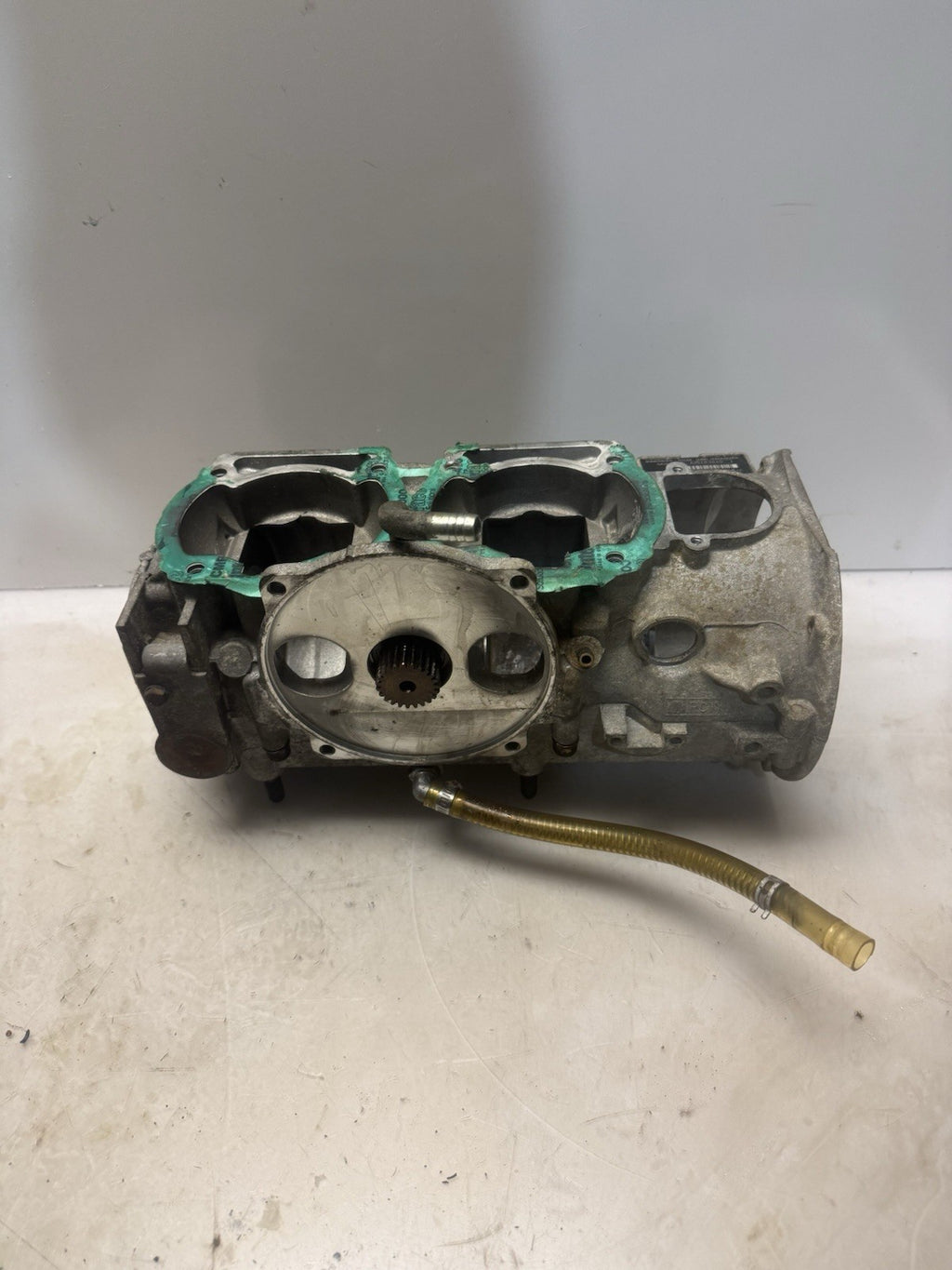 1999-2000 Ski-Doo OEM Engine Motor Crankcase Summit Touring MXZ 500 Formula