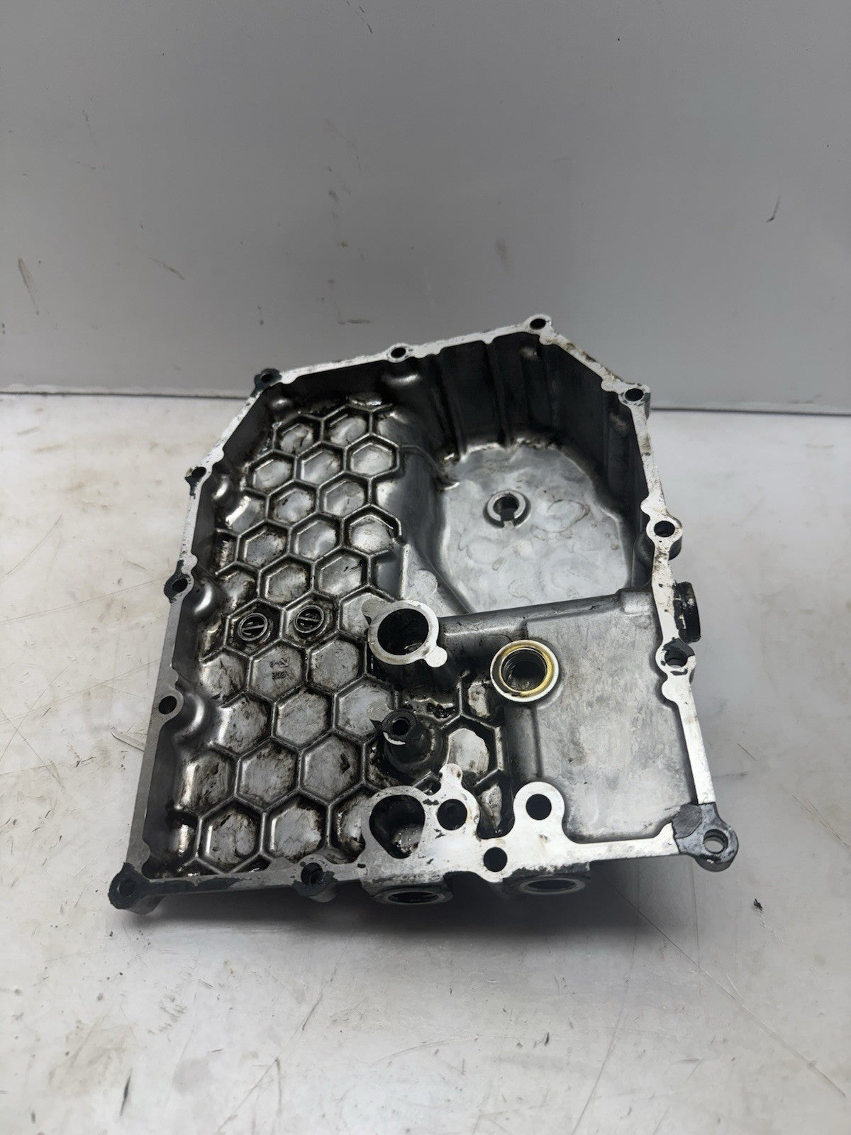 1998-2006 Suzuki Katana GSX750F GSX600F OEM Oil Pan Engine Bottom Cover Case