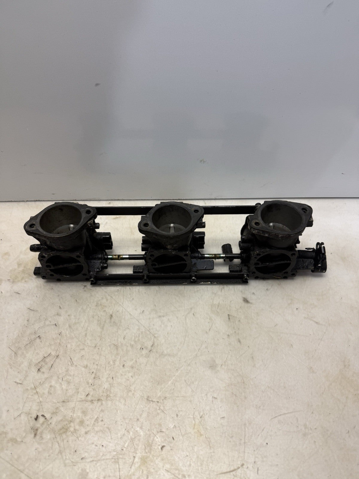 2003-2004 Polaris MSX140 OEM Intake Throttle Body Ass’y 3 Triple Barrel 1253497