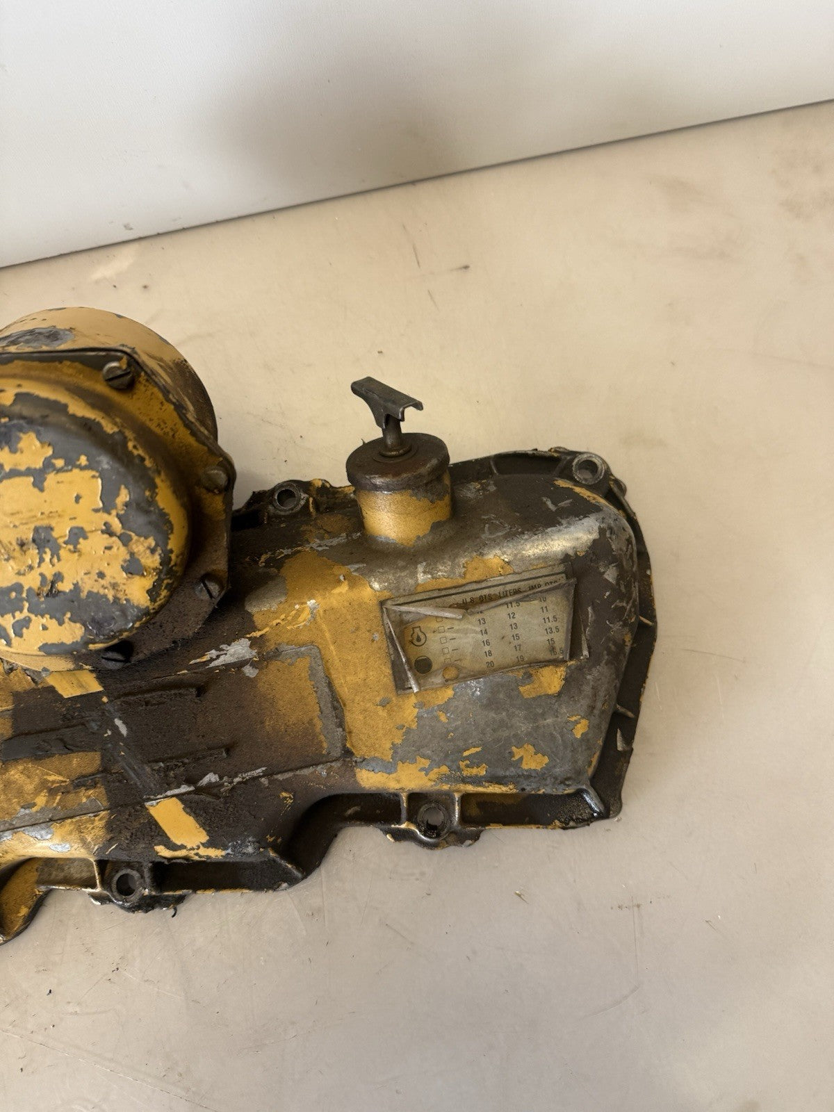 CAT Caterpillar 3208 Engine Valve Cover Drivers Side