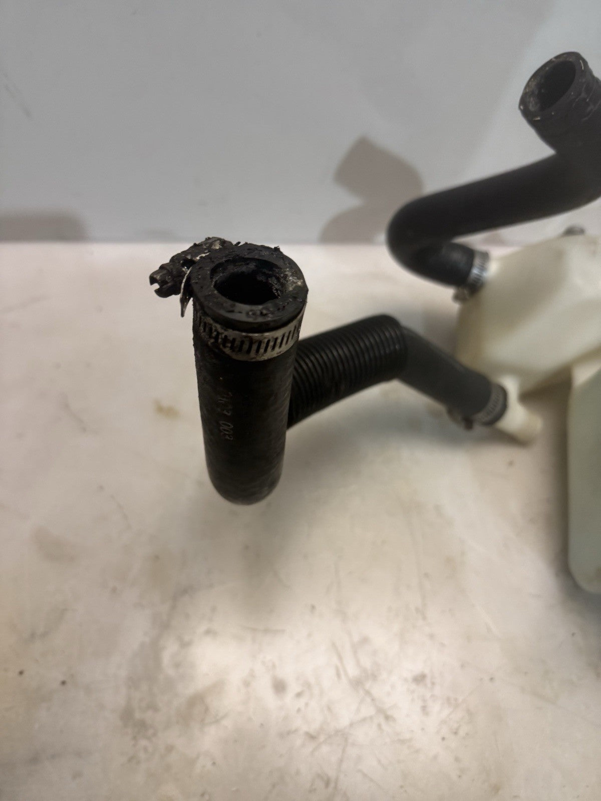 1995-1999 Ski-Doo Formula 500 MXZ 583 OEM Coolant / Oil Tank Assy - 572076900