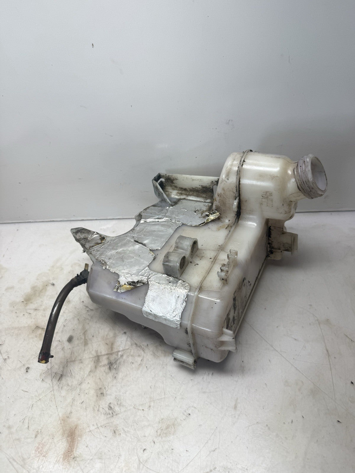 2002-2004 Ski-Doo Legend Grand Touring MXZ Summit 700 Oil Tank Reservoir