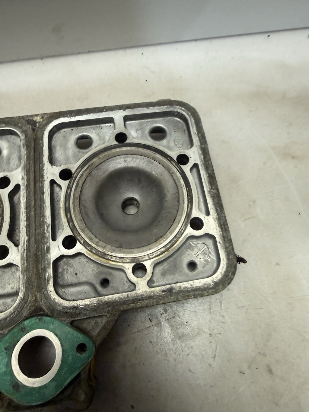 Ski-Doo OEM Cylinder Head 1996-1998 Formula Summit Grand Touring 500
