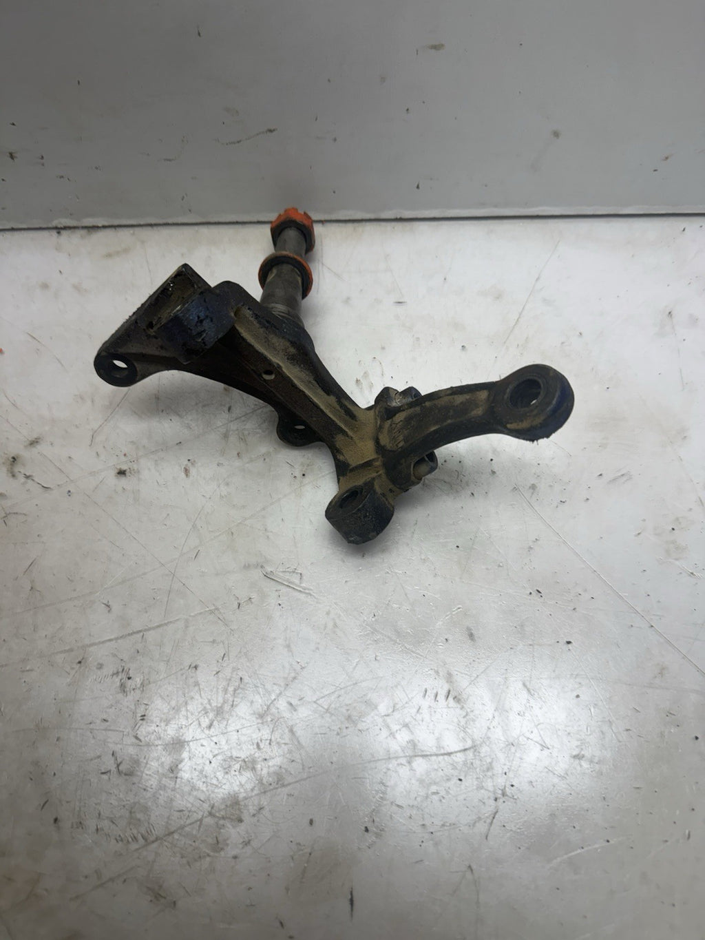 GOOD 1989-2013 Yamaha Raptor 250 / Banshee 350 OEM LH Left Front Spindle