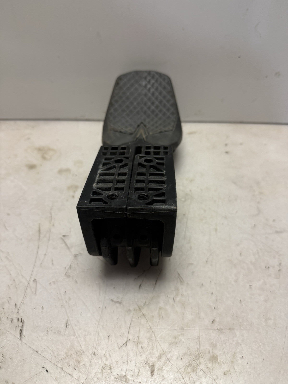 2015-2026 Sea-Doo SPARK 90 SPARK 900 HO ACE OEM Reboarding Step 295100642