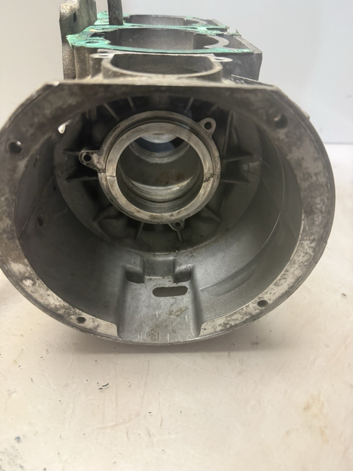 1999-2000 Ski-Doo OEM Engine Motor Crankcase Summit Touring MXZ 500 Formula