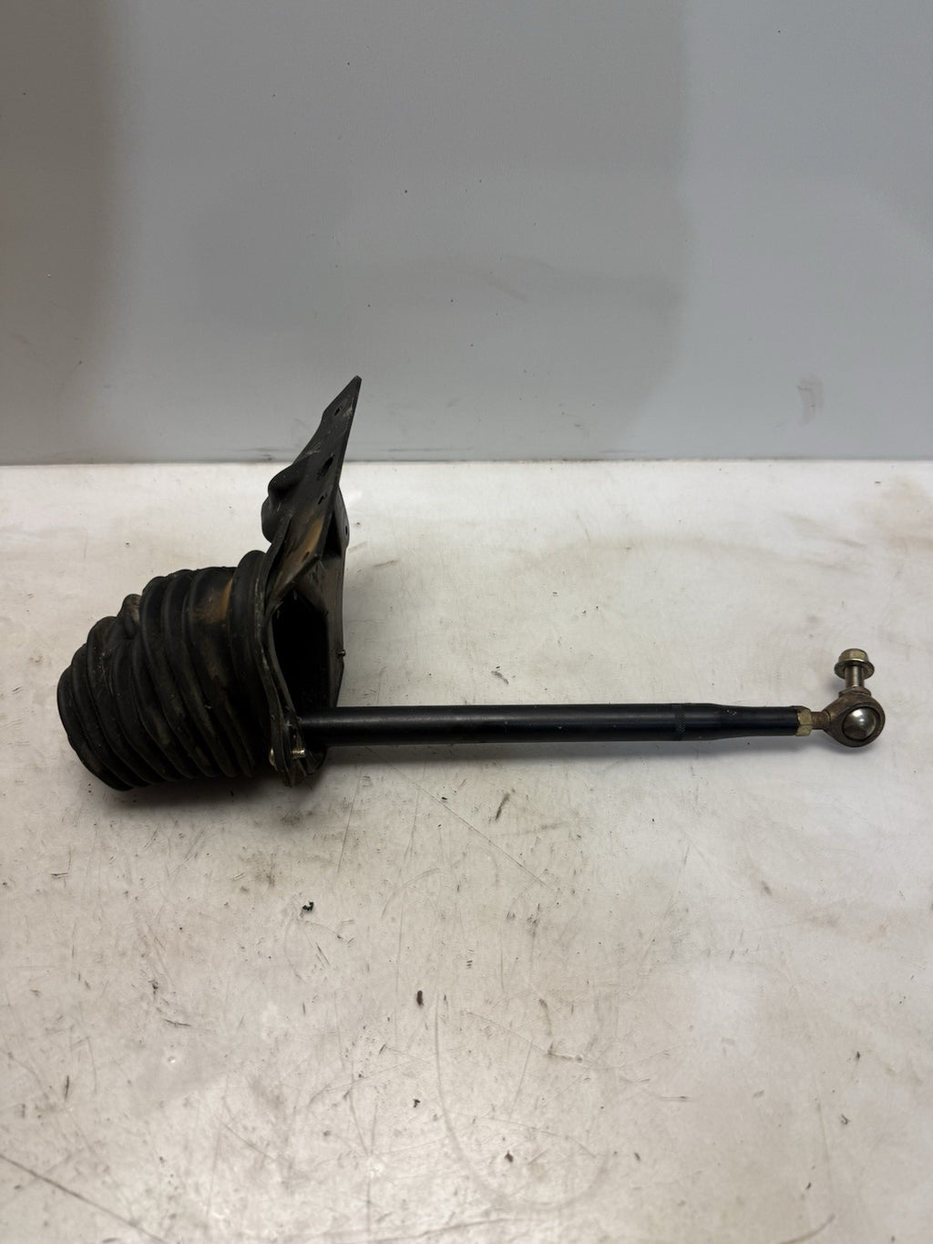 2006-2011 Polaris RMK Dragon OEM Steering Relay Tie Rod w/ Right Cover & Boot