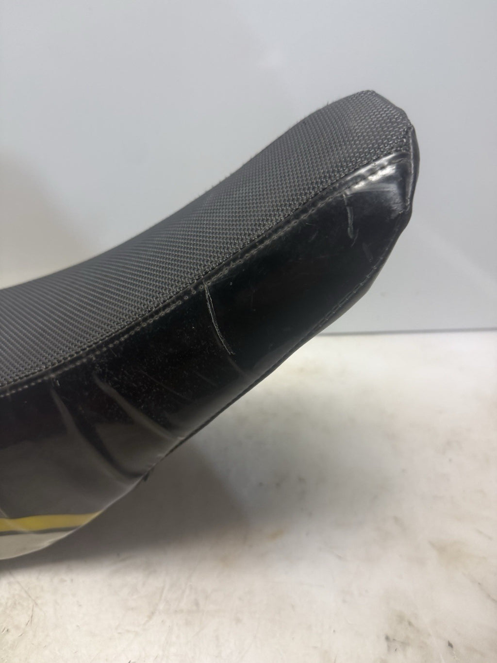 2002-2004 Suzuki DRZ 400 OEM Saddle Seat w/ FMF Cover 45100-29F40-6BY