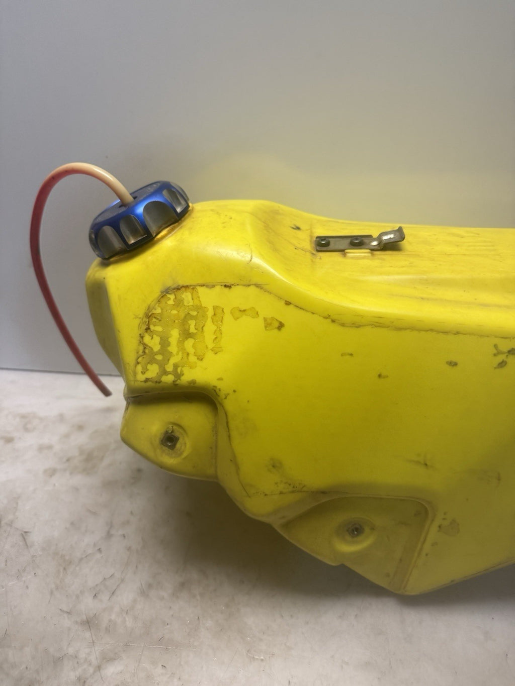 2000-2004 Suzuki DRZ 400 Yellow Gas Fuel Tank Reservoir 44100-29F50-YR1