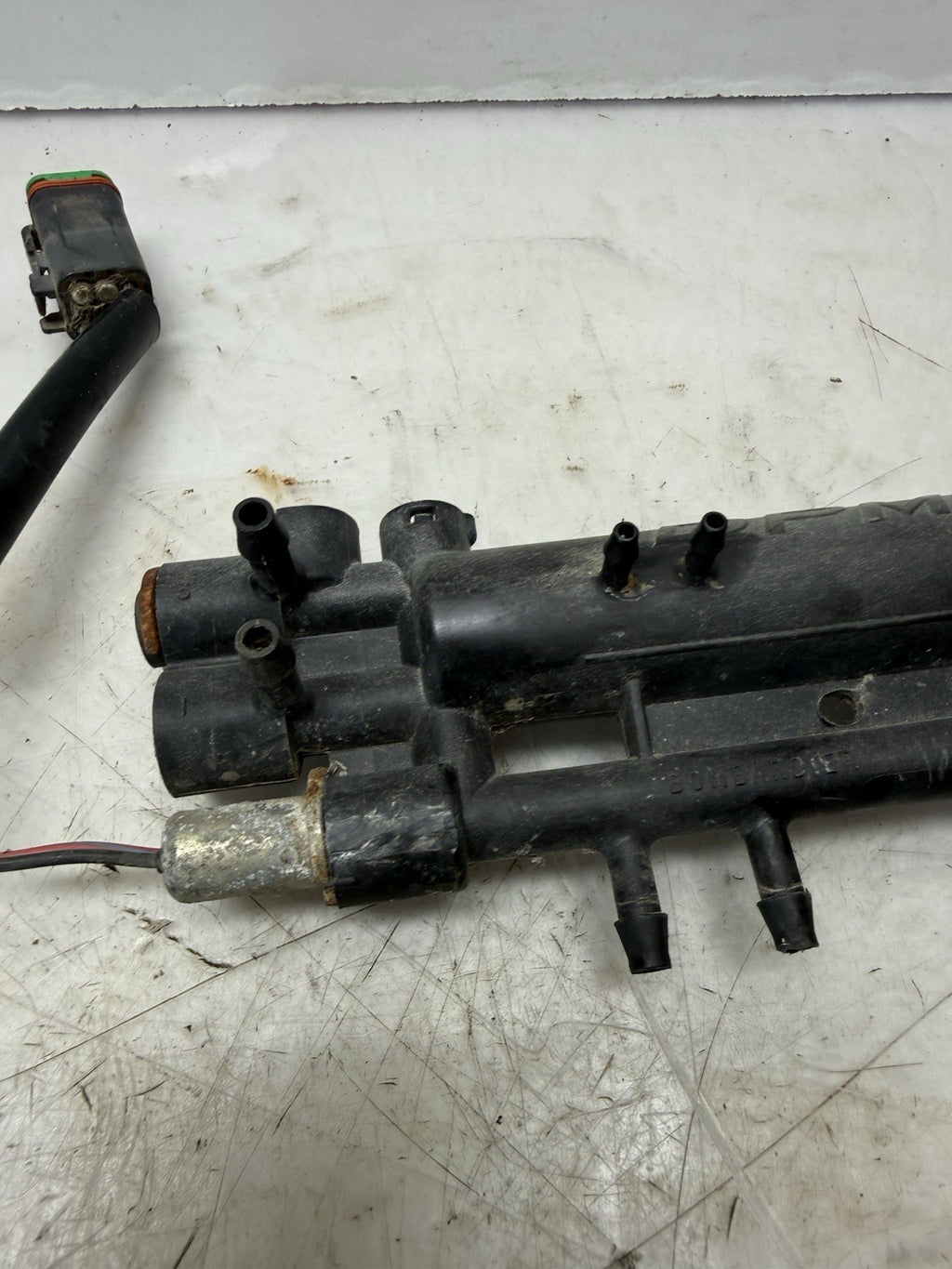2003 SKI-DOO SUMMIT 700 OEM DPM / Altitude Pressure Manifold Solenoid