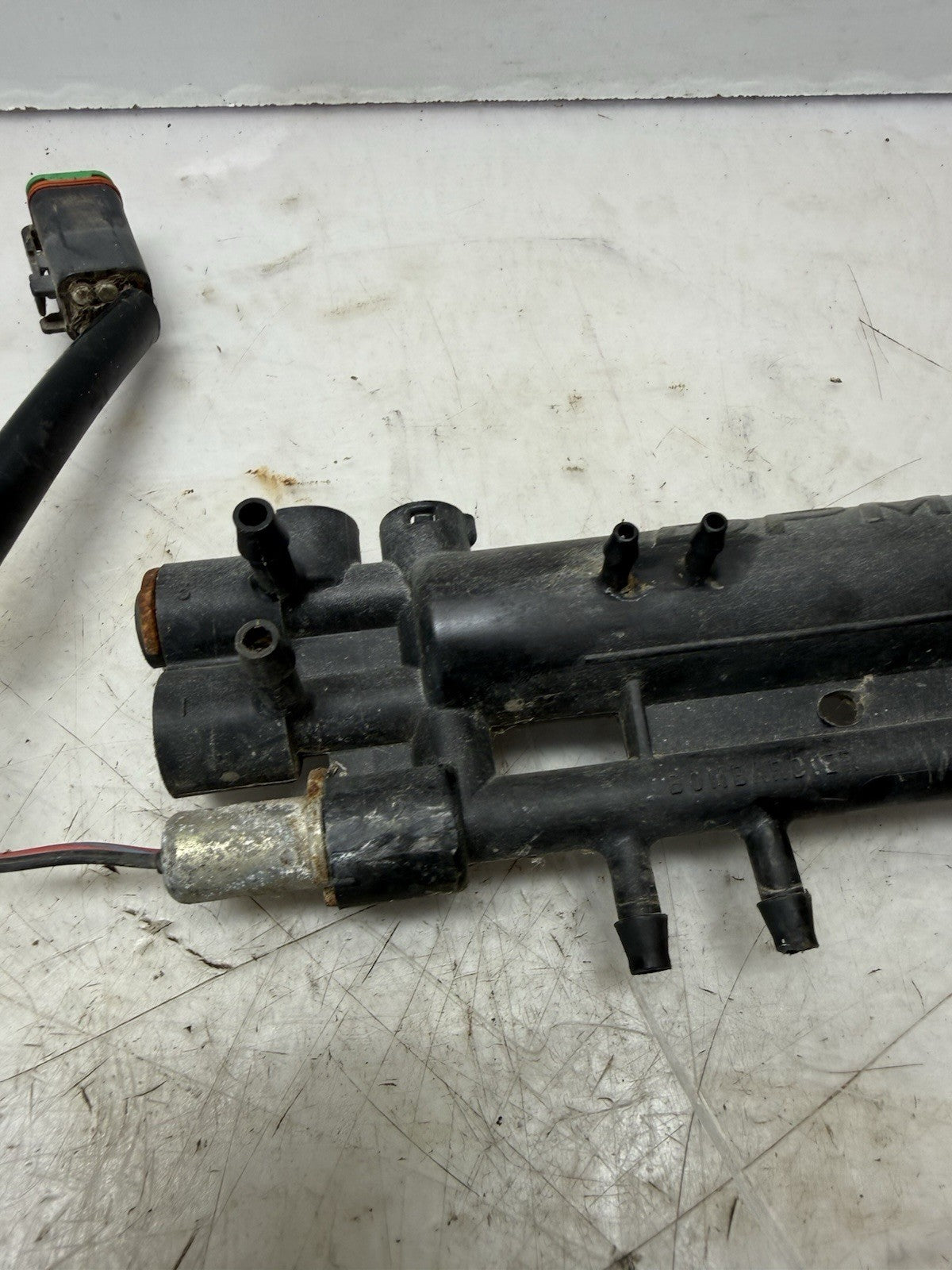 2003 SKI-DOO SUMMIT 700 OEM DPM / Altitude Pressure Manifold Solenoid