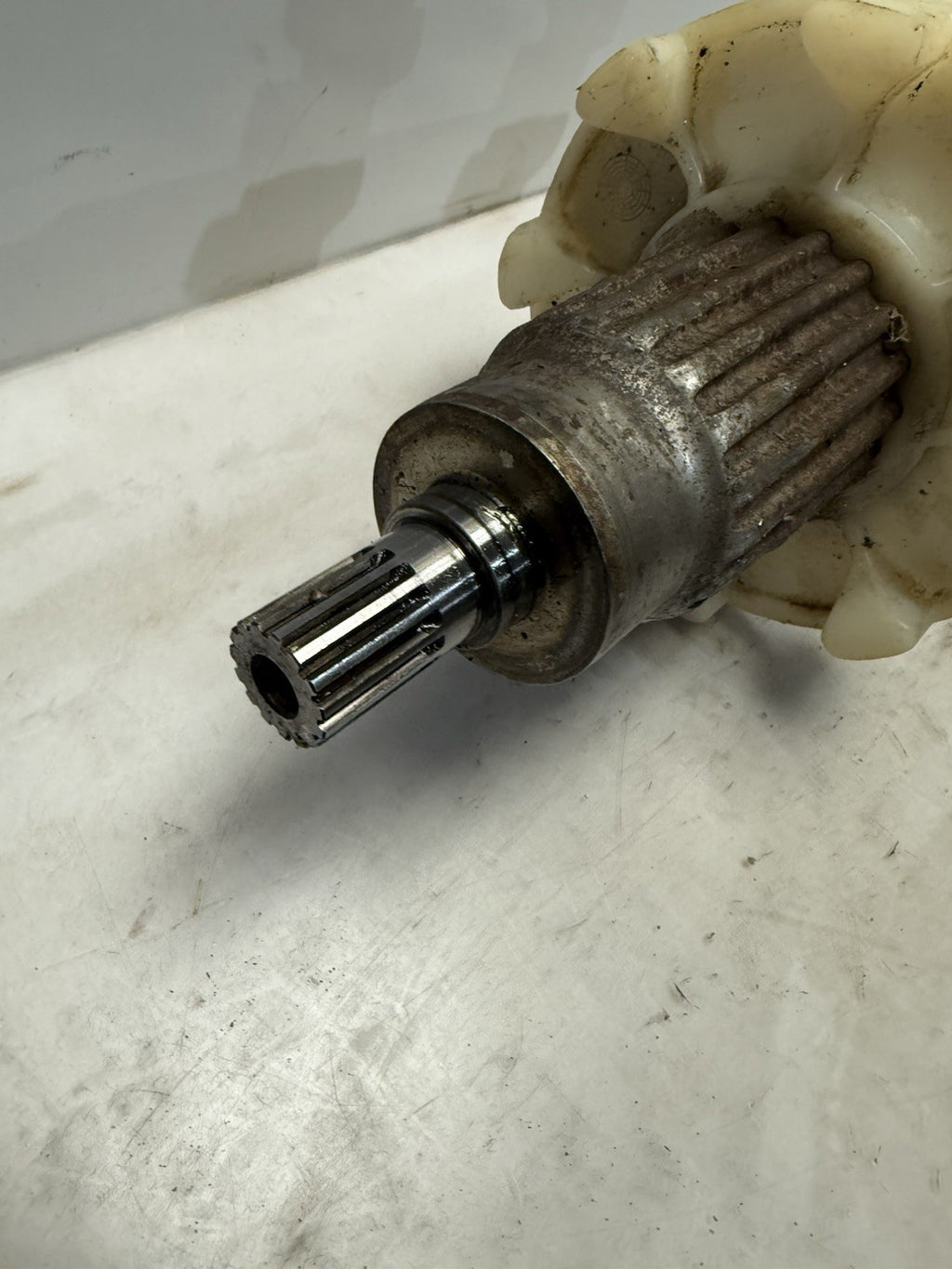 2007-2008 Polaris RMK 600 Dragon 700 OEM 8T Tubular Driveshaft 1590420