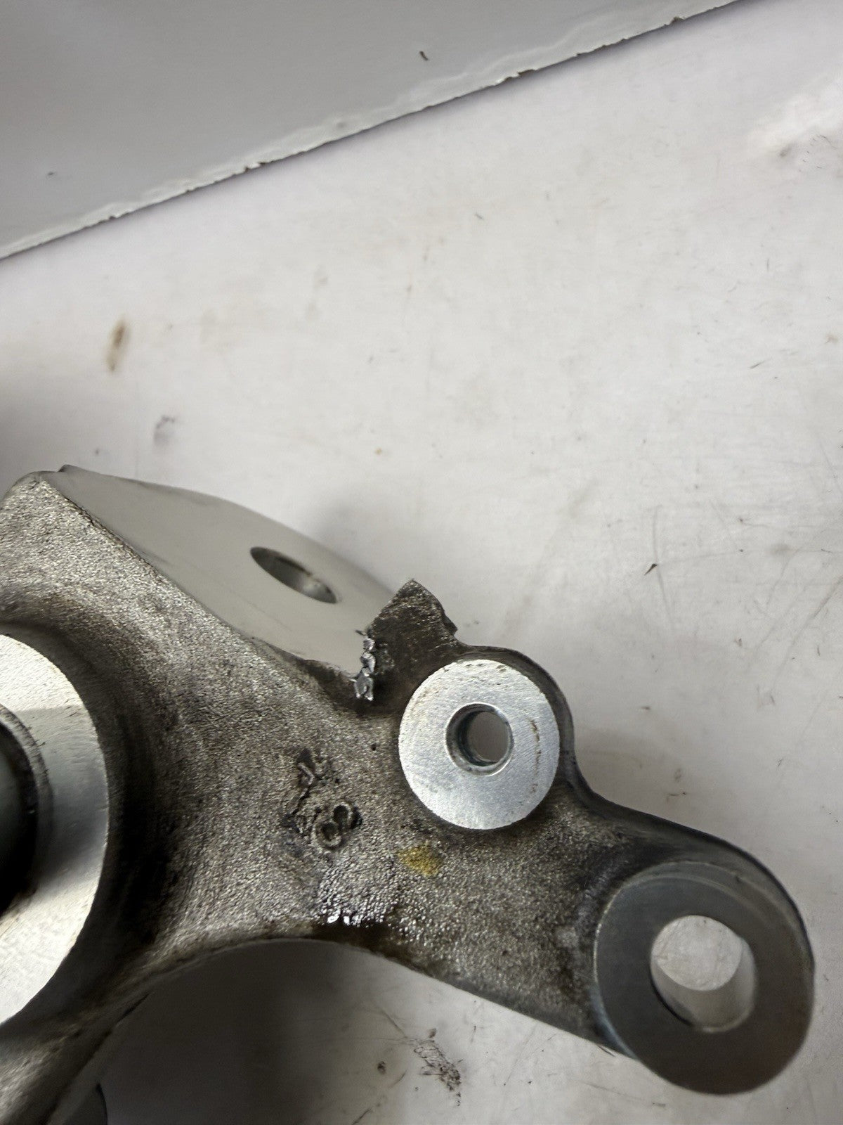 2003-2007 Suzuki Quadsport Z400 LTZ400 OEM FRONT LEFT STEERING KNUCKLE