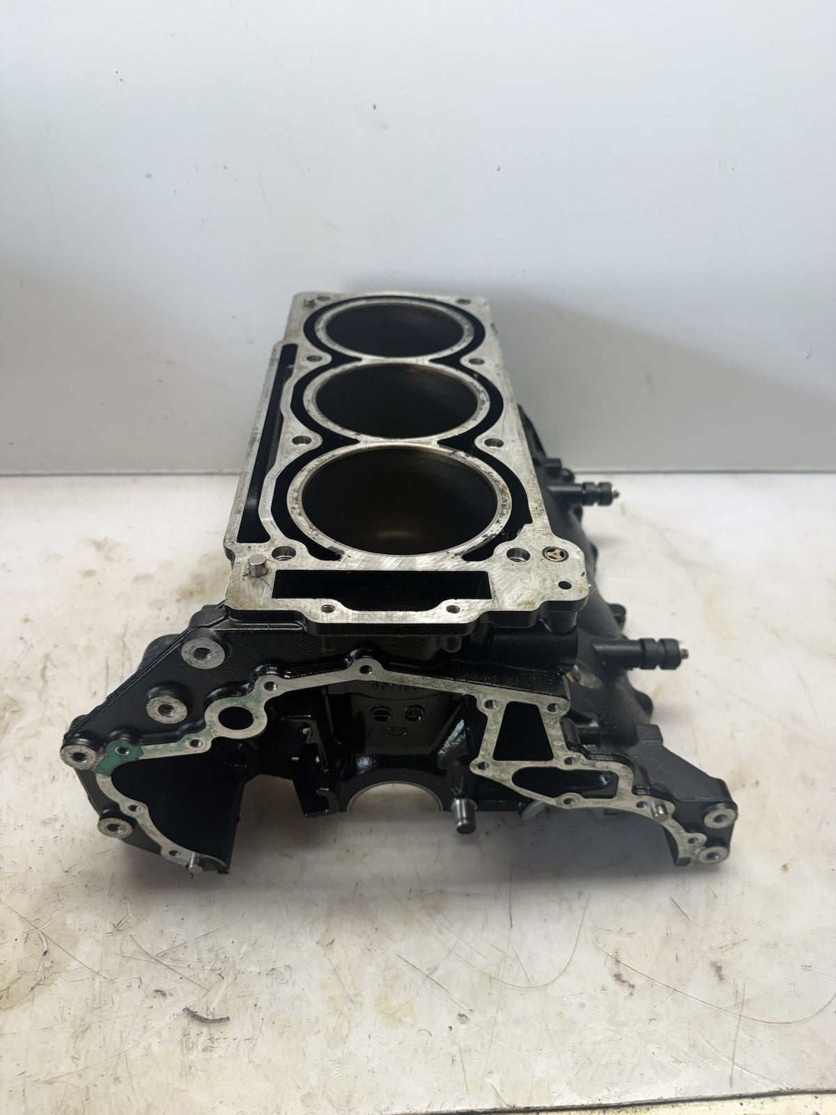 FRESHWATER 2004-2005 Sea-Doo GTX 155 / RXT 215 OEM Engine Cylinder Block Cases