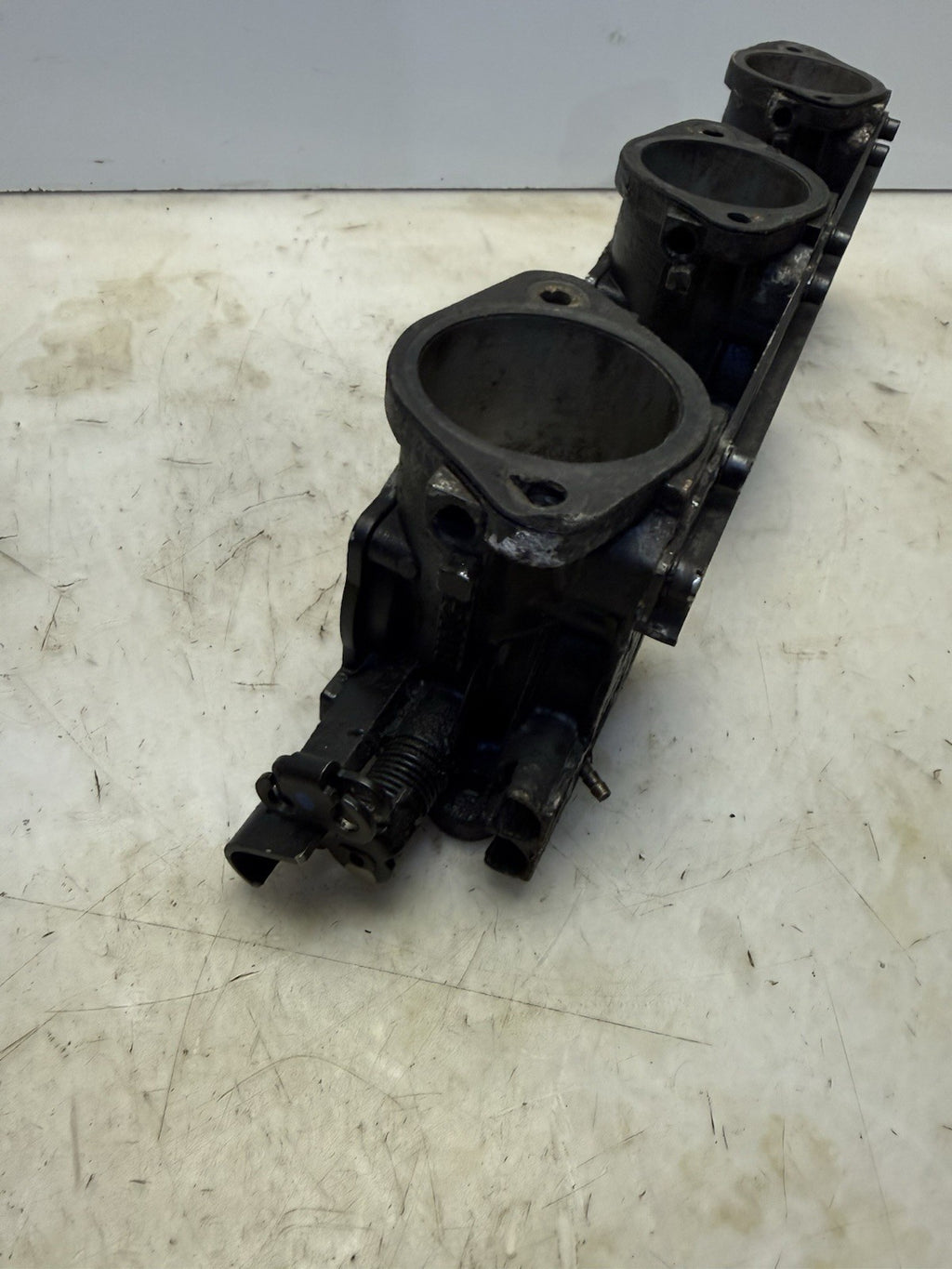 2003-2004 Polaris MSX140 OEM Intake Throttle Body Ass’y 3 Triple Barrel 1253497