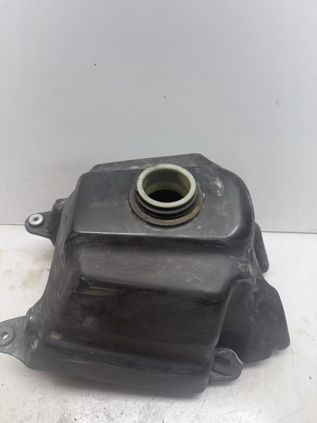 GOOD NO LEAKS 1987-2006 Yamaha Banshee YFZ 350 OEM Gas Fuel Tank 2GU-24110-00-00