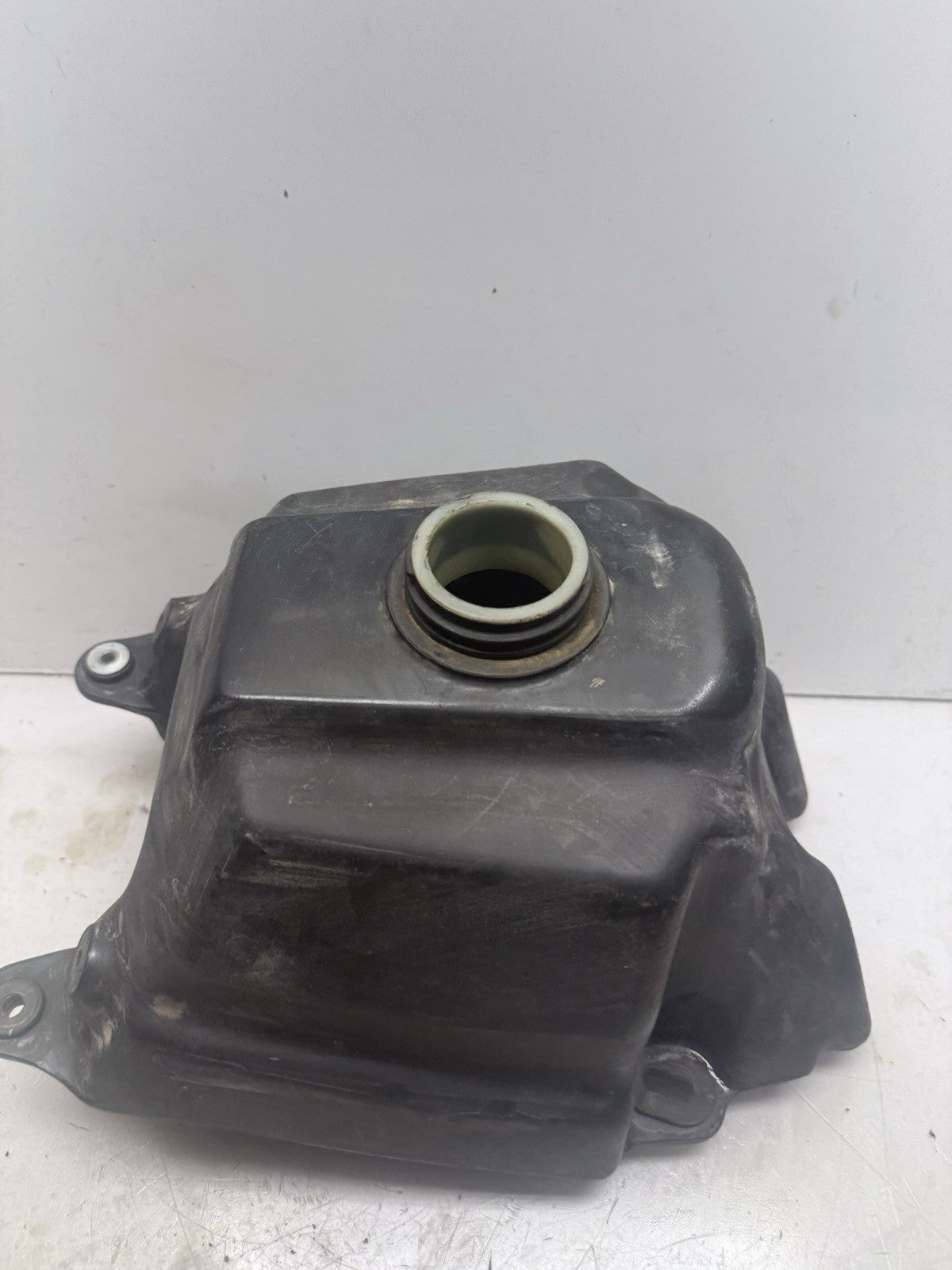 GOOD NO LEAKS 1987-2006 Yamaha Banshee YFZ 350 OEM Gas Fuel Tank 2GU-24110-00-00