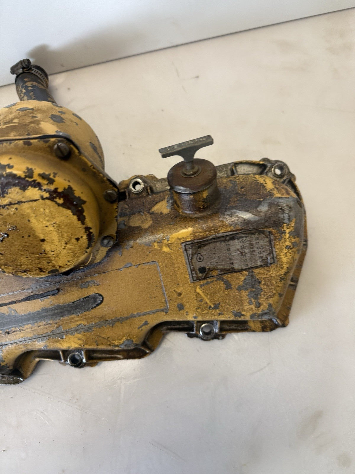 CAT Caterpillar 3208 Engine Valve Cover Passenger Side