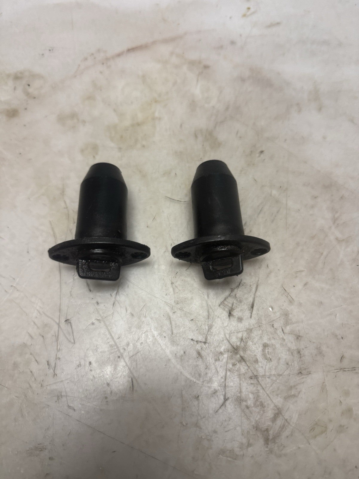 2001-2004 Sea-Doo OEM Rear Body Drain Plug Ass'y Set 292000685 GTX GTI RX XP