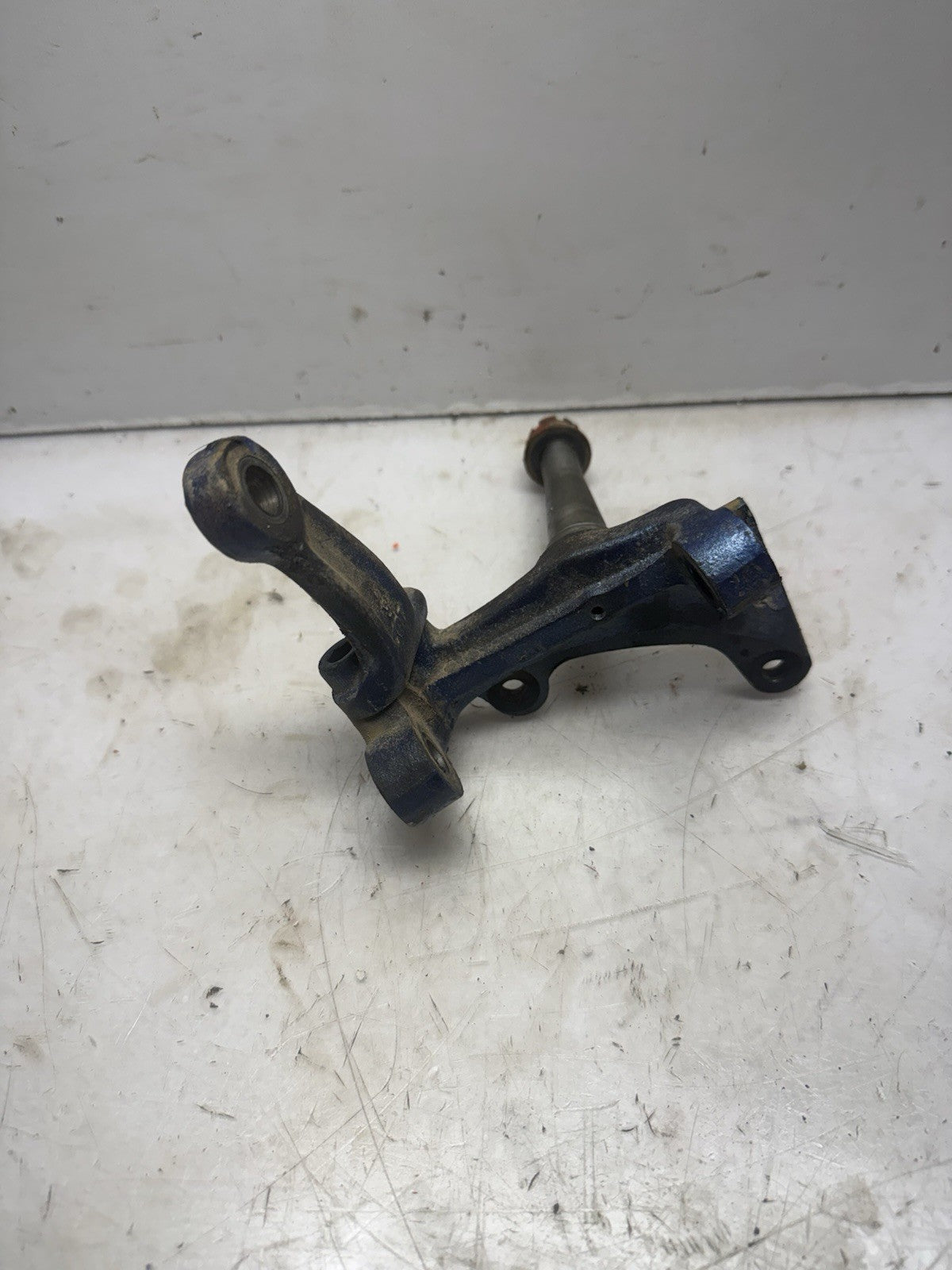 GOOD 1989-2013 Yamaha Raptor 250 / Banshee 350 OEM RH Right Front Spindle