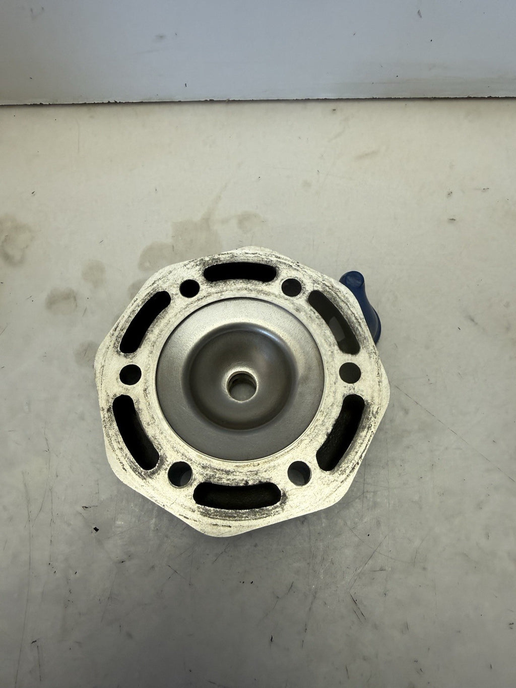 1994-1995 Polaris SL 750 Oem Engine Top End Cylinder Head 3240212