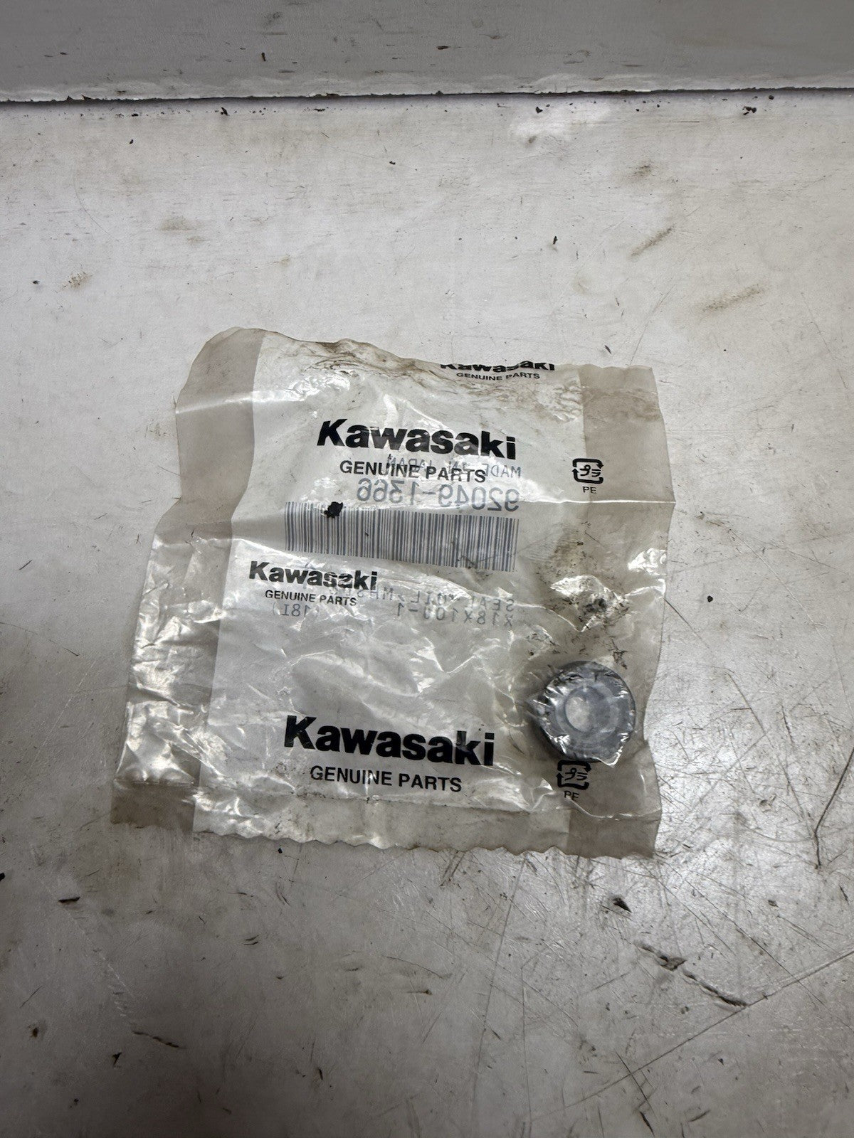 NEW Kawasaki OEM Oil Seal 92049-1366 KX100 KX125 KX80 Old Stock NOS