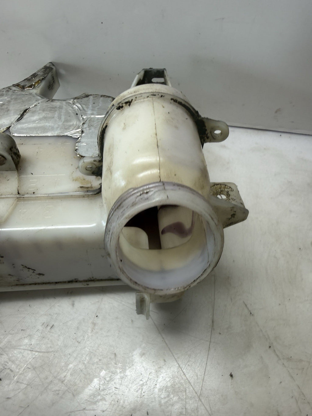 2002-2004 Ski-Doo Legend Grand Touring MXZ Summit 700 Oil Tank Reservoir