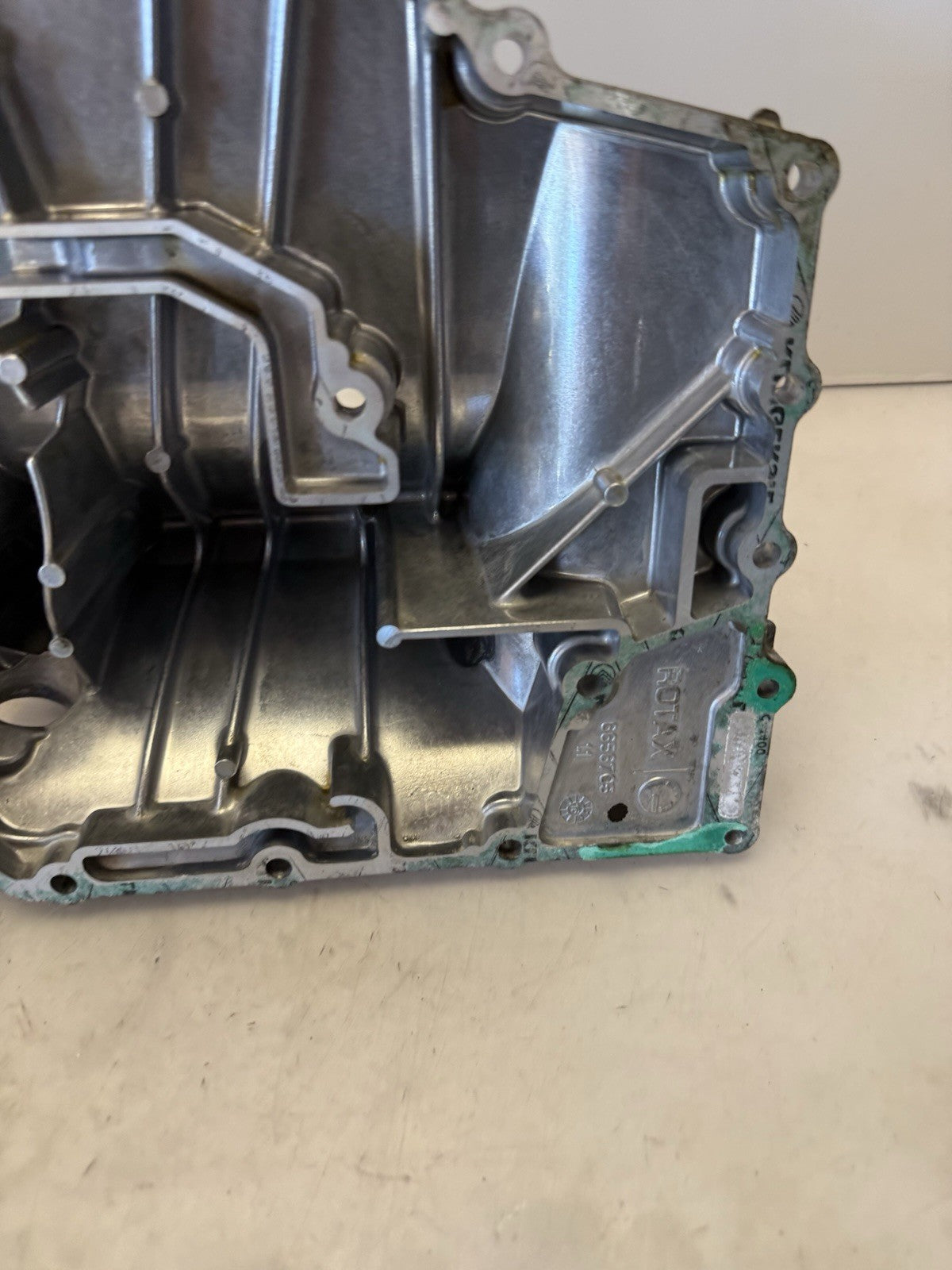 2020-2026 Sea-Doo SPARK 900 HO ACE / Trixx OEM Oil Sump Cover 420656708
