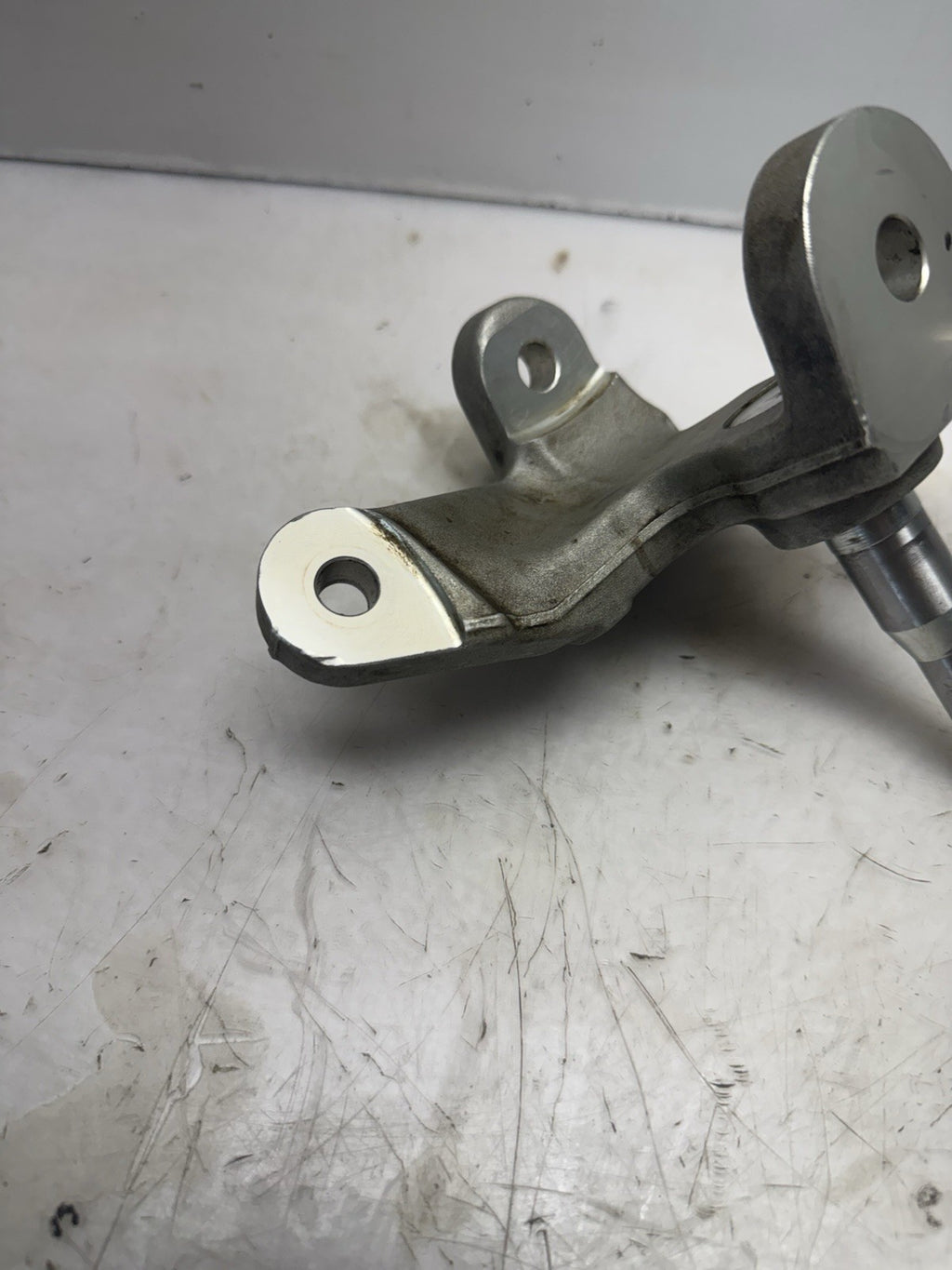 2003-2007 Suzuki Quadsport Z400 LTZ400 OEM FRONT LEFT STEERING KNUCKLE