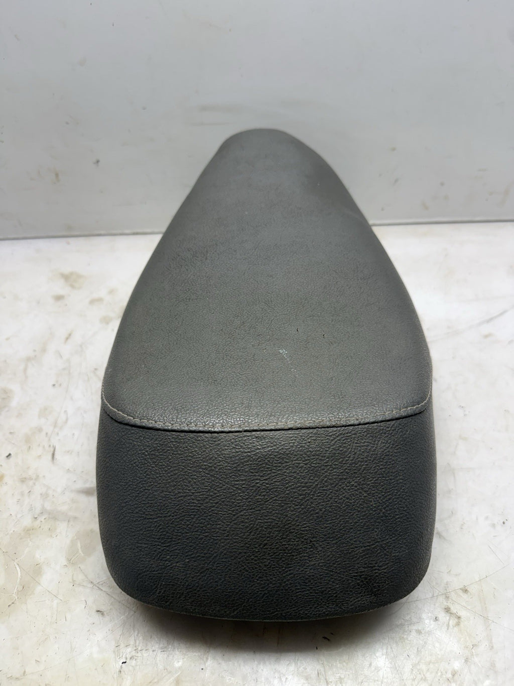 1989 Yamaha RAZZ 50cc Riva Scooter OEM Seat Ass’y