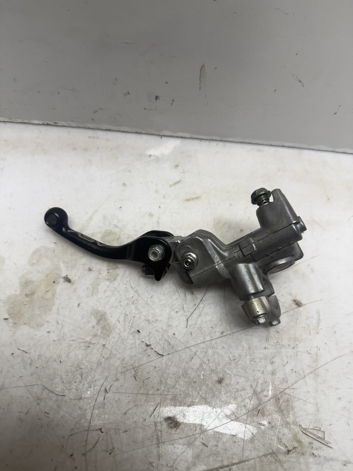 2001-2009 KAWASAKI KX65 OEM NISSIN FRONT BRAKE MASTER CYLINDER W/ ASV LEVER