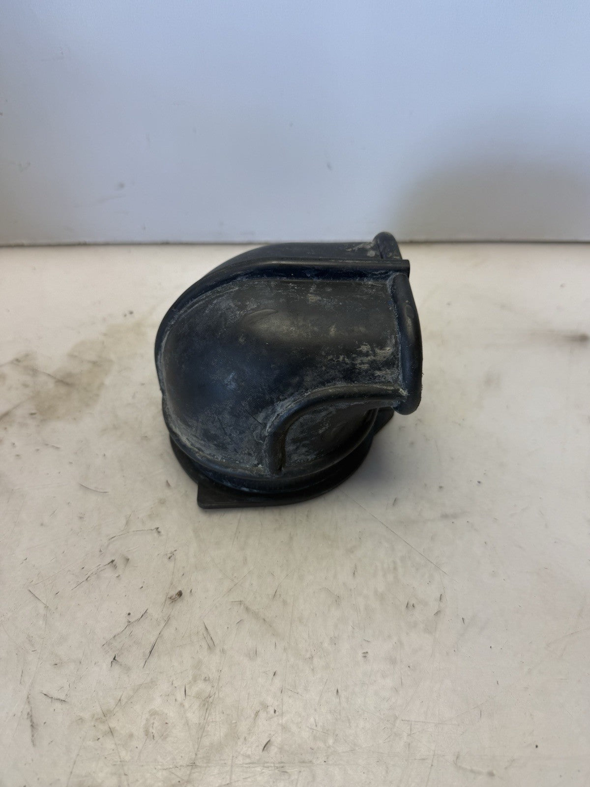 1995 Polaris SLT 750 OEM Short Air Inlet Duct 5432063