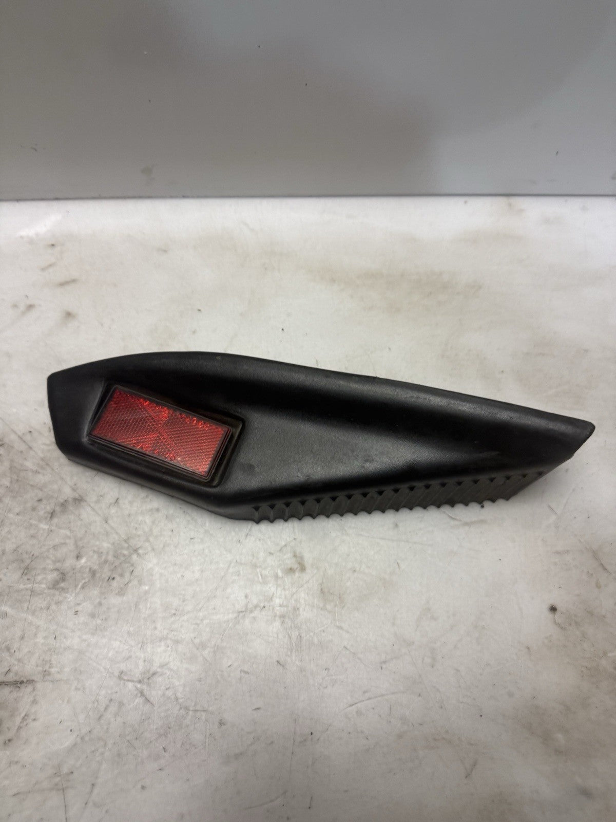 1996-2001 Ski-Doo MXZ 670	Formula 500 OEM LH Moulding Reflector