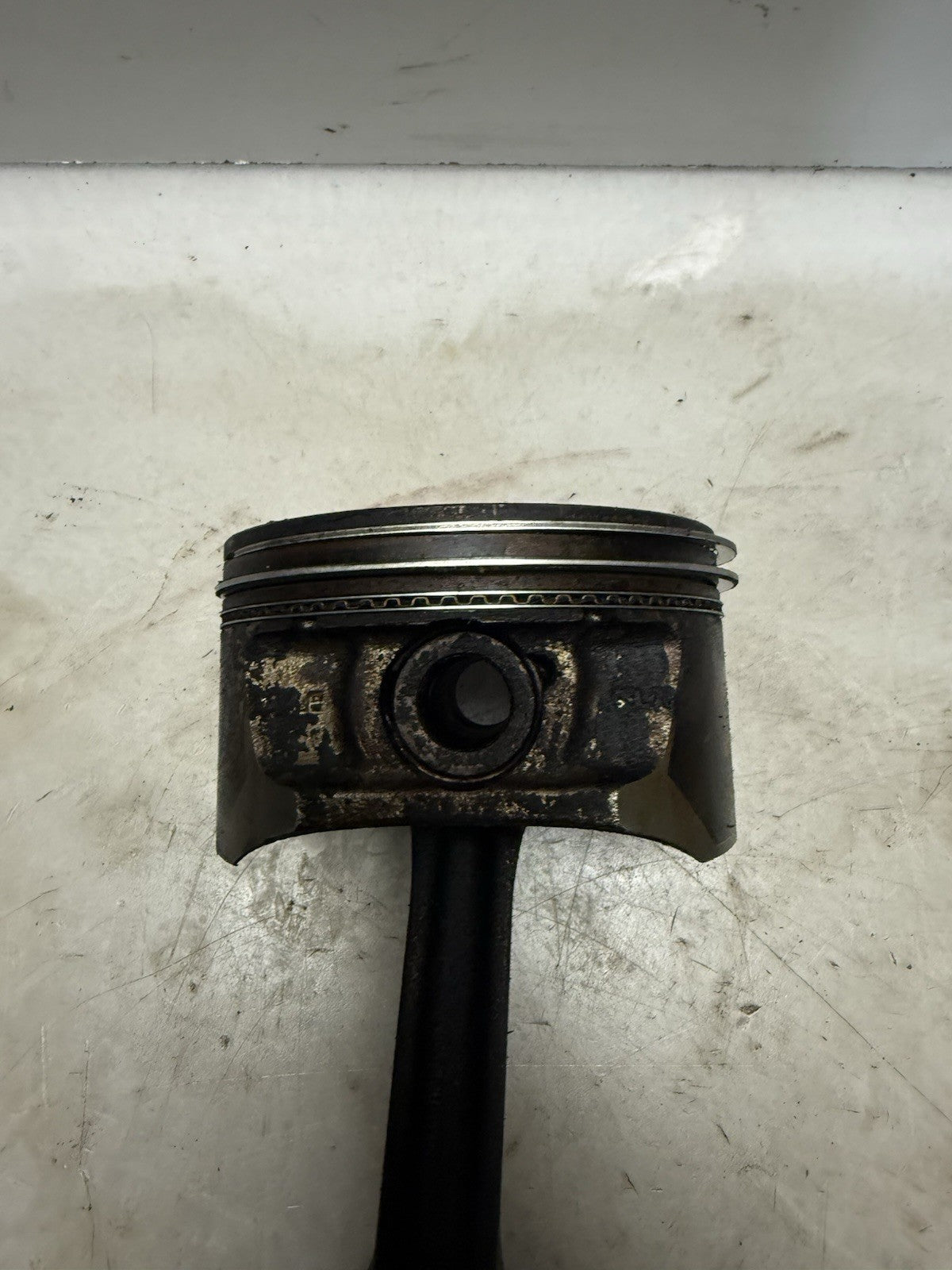 2006-2007 Chevrolet Trailblazer 4.2 OEM 12613195 Engine Piston w/ Connecting Rod