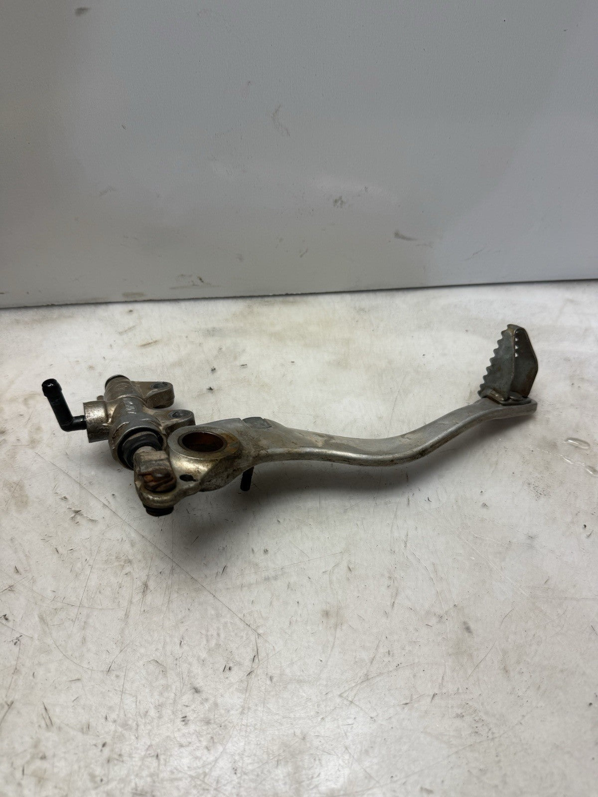 2004-2013 Yamaha YFZ 450 OEM Rear Back Brake Pedal Lever w/ Master Cylinder