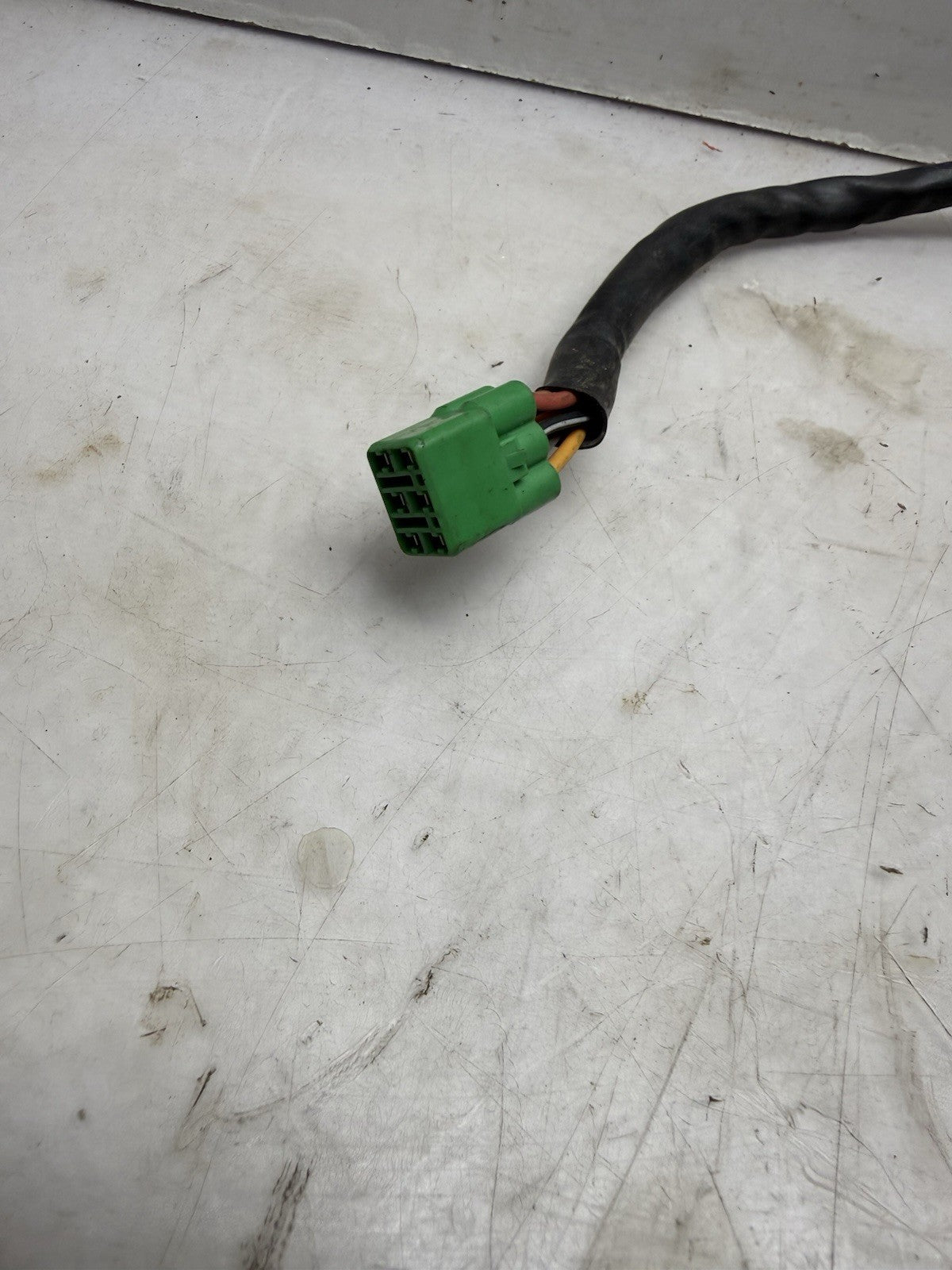2001 Suzuki GSX600F Ignition Gas Tank Seat Lock Set. *BROKE KEY*