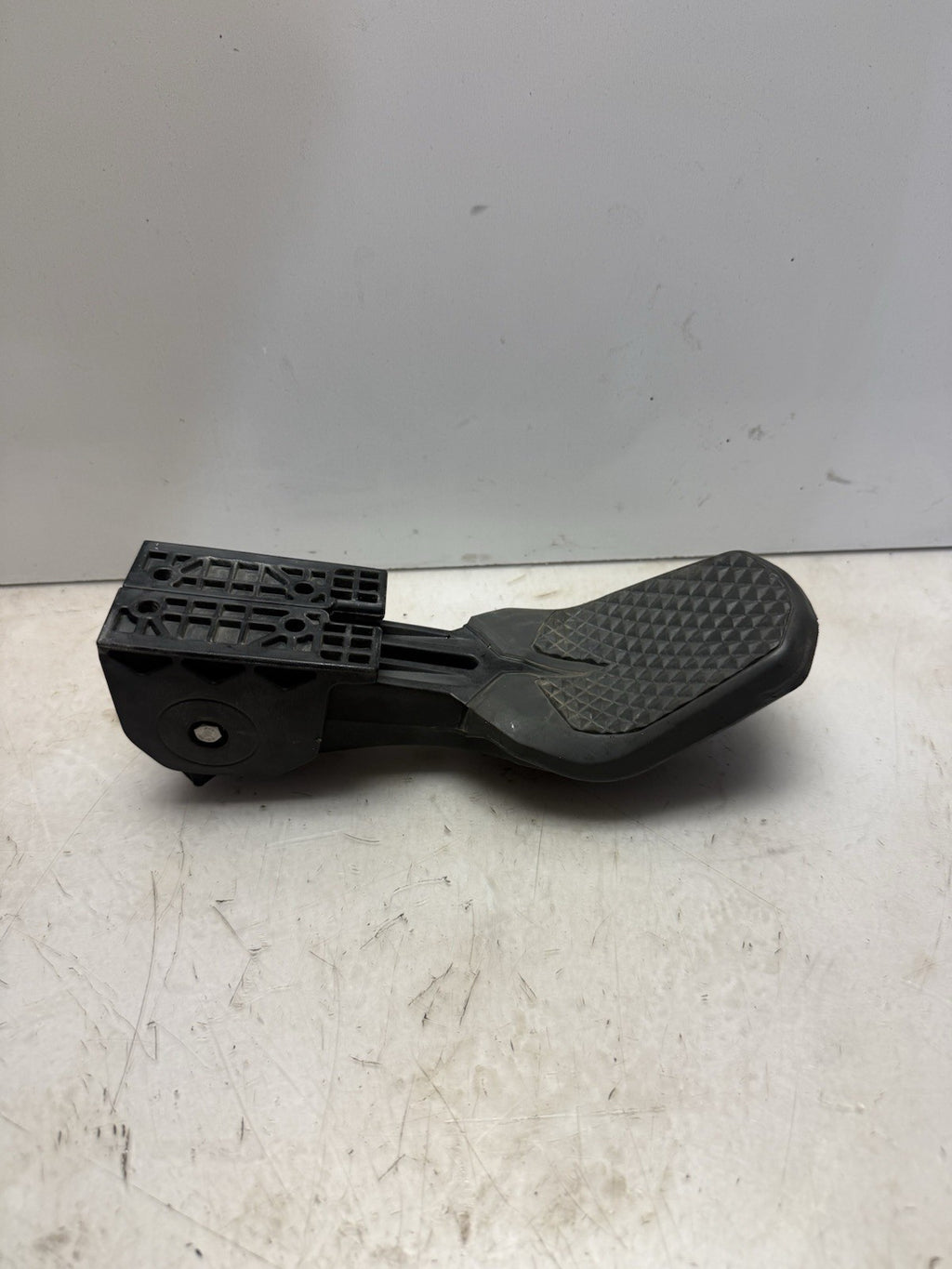 2015-2026 Sea-Doo SPARK 90 SPARK 900 HO ACE OEM Reboarding Step 295100642