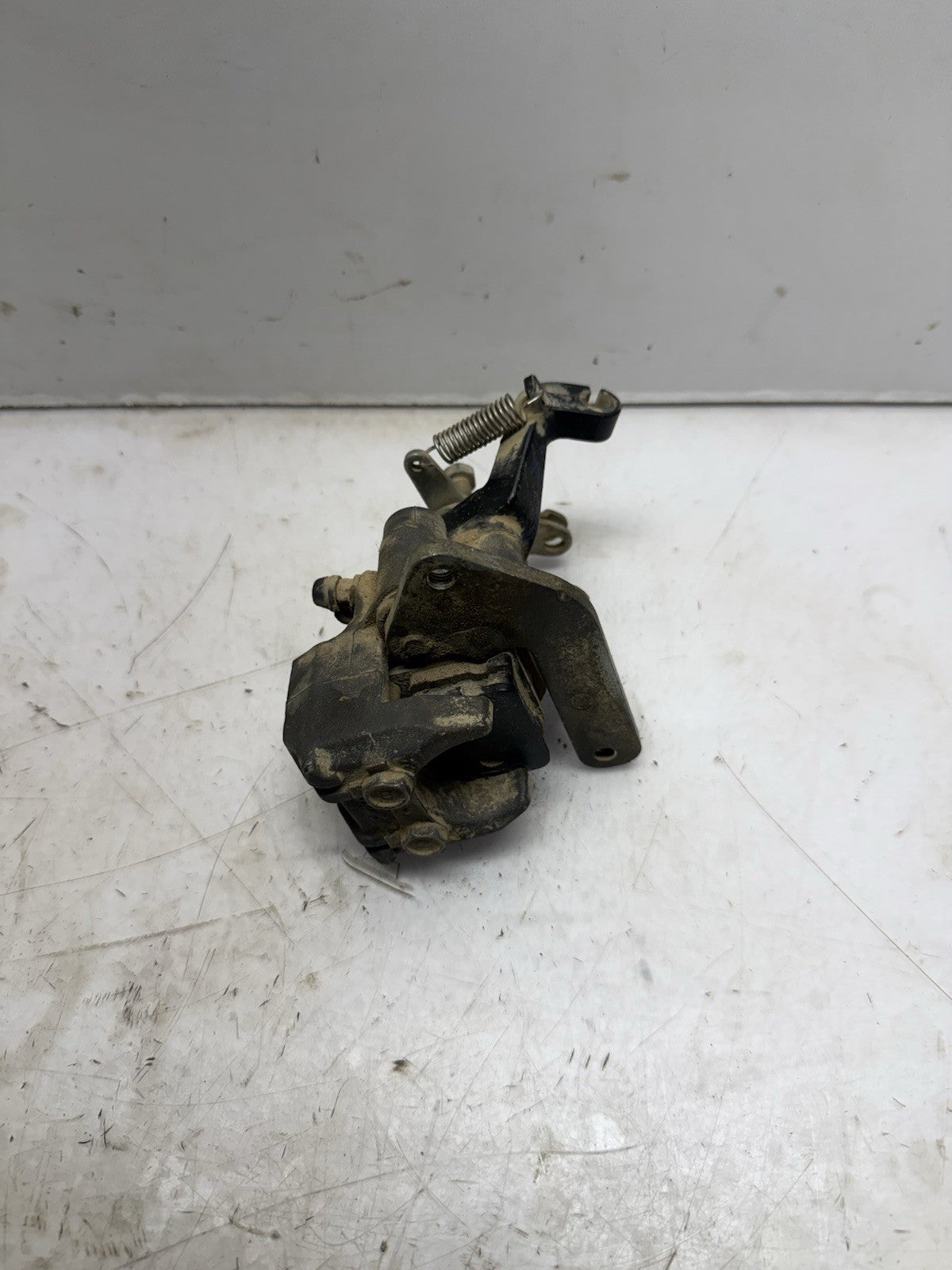 GOOD 1987-2006 Yamaha Banshee YFZ 350 OEM Rear Brake Caliper 1UY-2580W-02-00