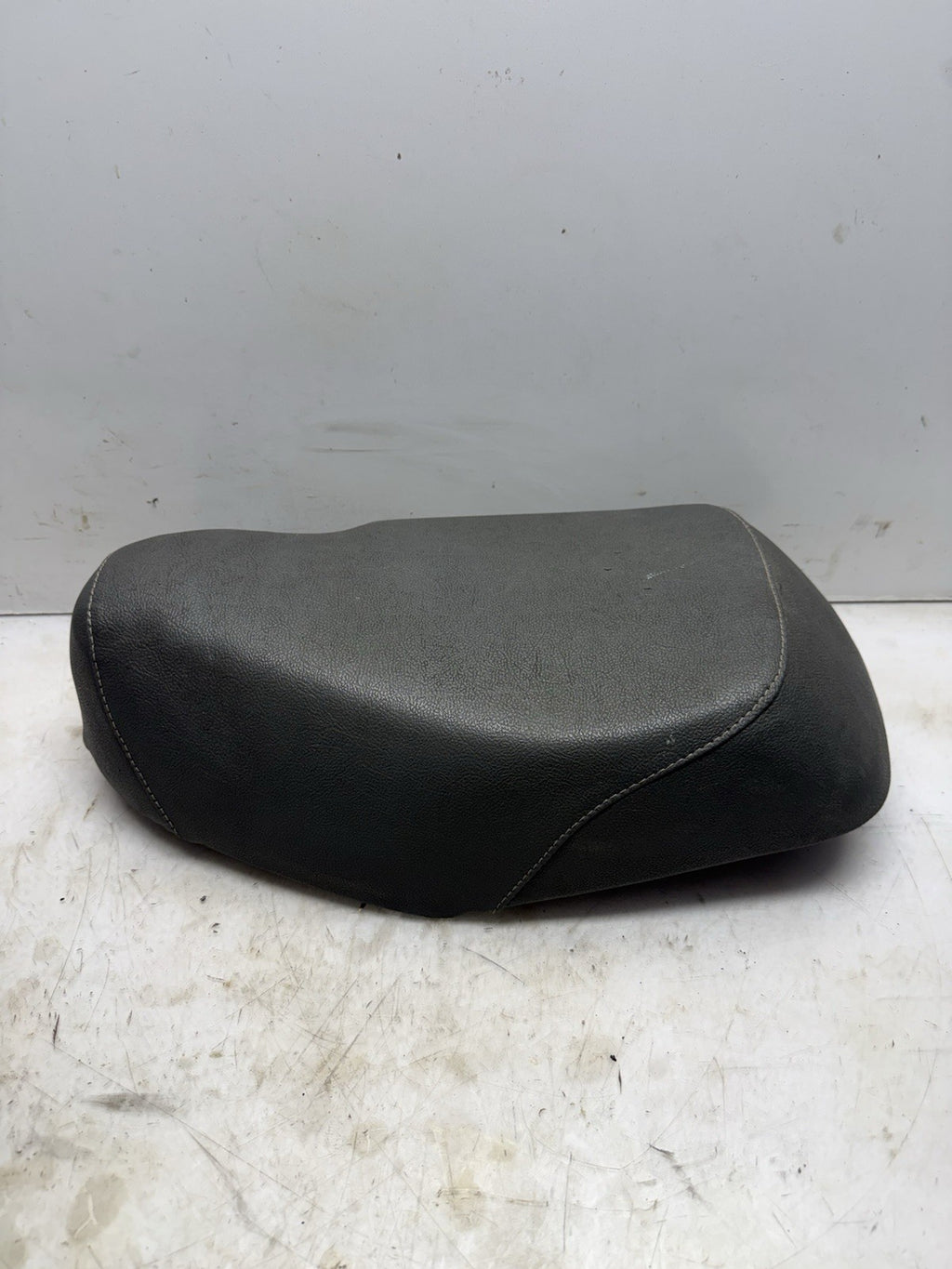 1989 Yamaha RAZZ 50cc Riva Scooter OEM Seat Ass’y