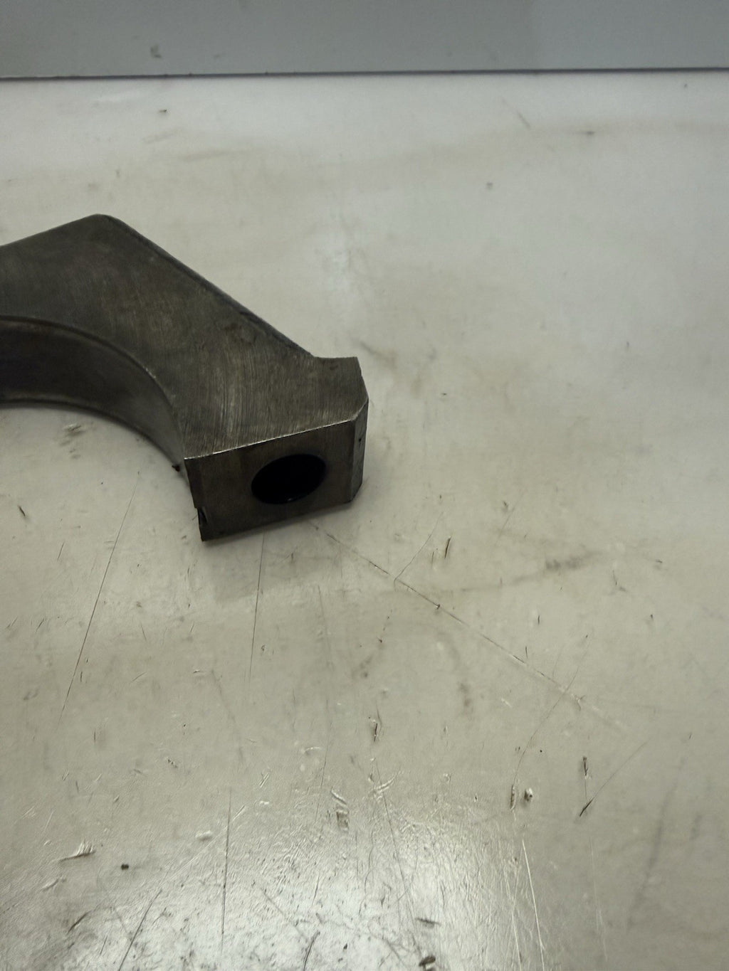 Caterpillar Diesel 3208 Main Bearing Cap ML5E28