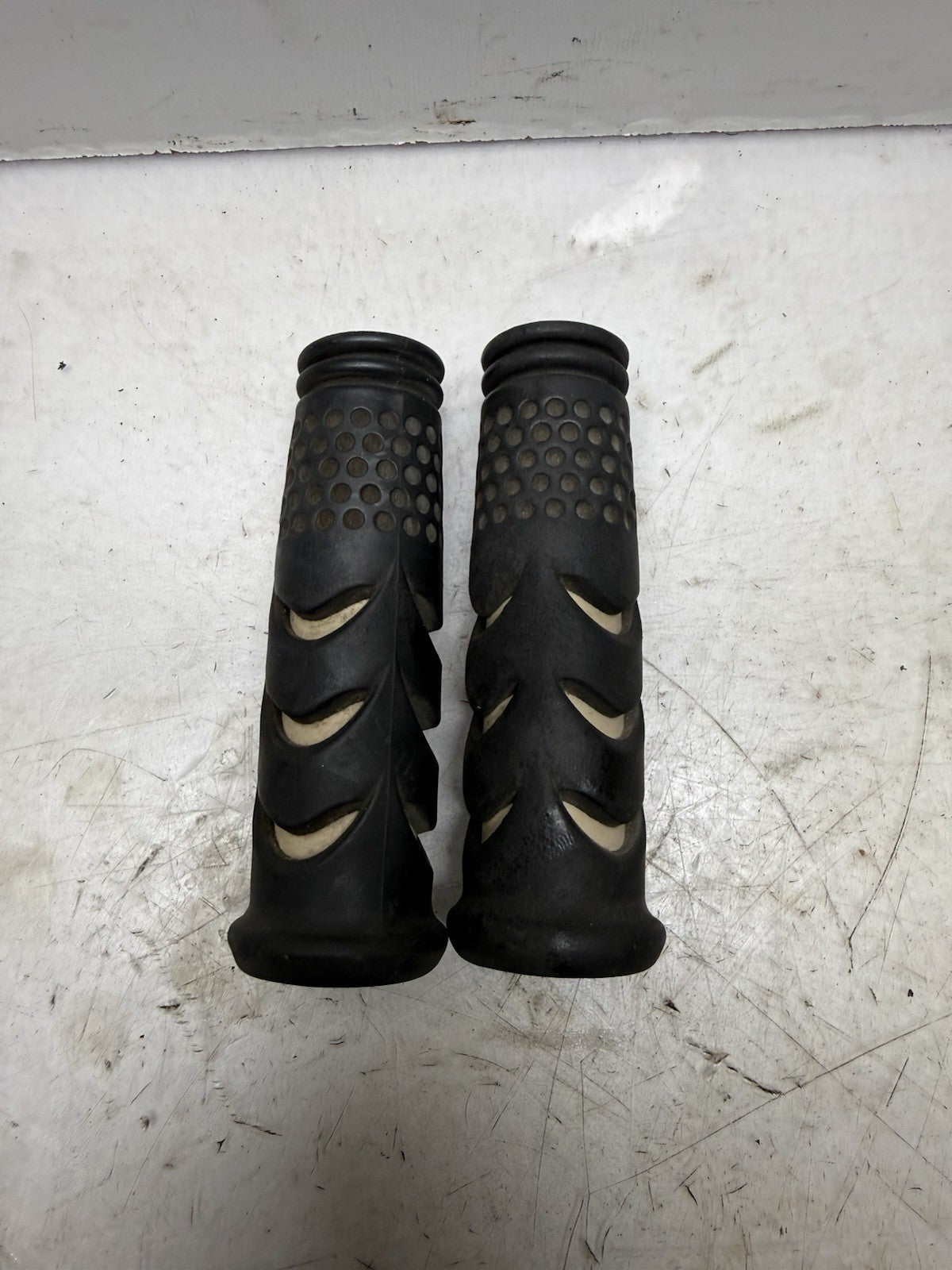 2003-2004 Sea-Doo GTX LTD OEM Handle Grip Set 277001130