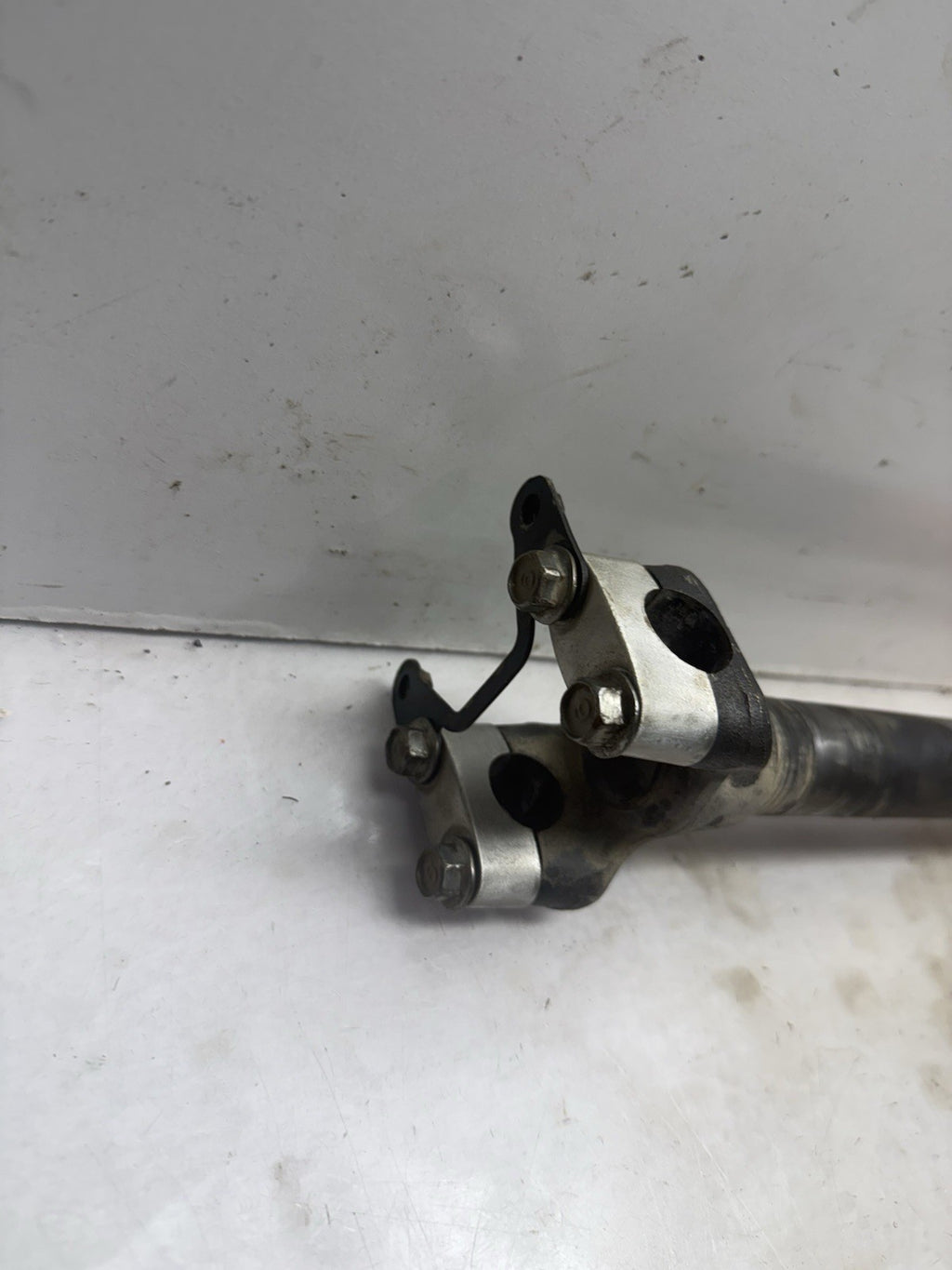 1987-2006 Yamaha Banshee YFZ 350 OEM Steering Column Stem 3GG-23813-20-00