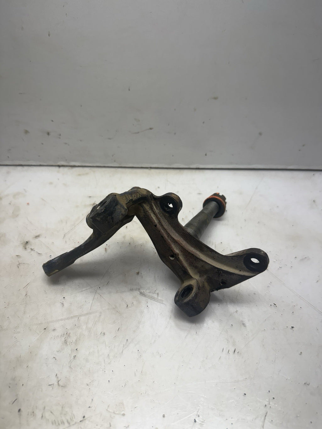 GOOD 1989-2013 Yamaha Raptor 250 / Banshee 350 OEM LH Left Front Spindle