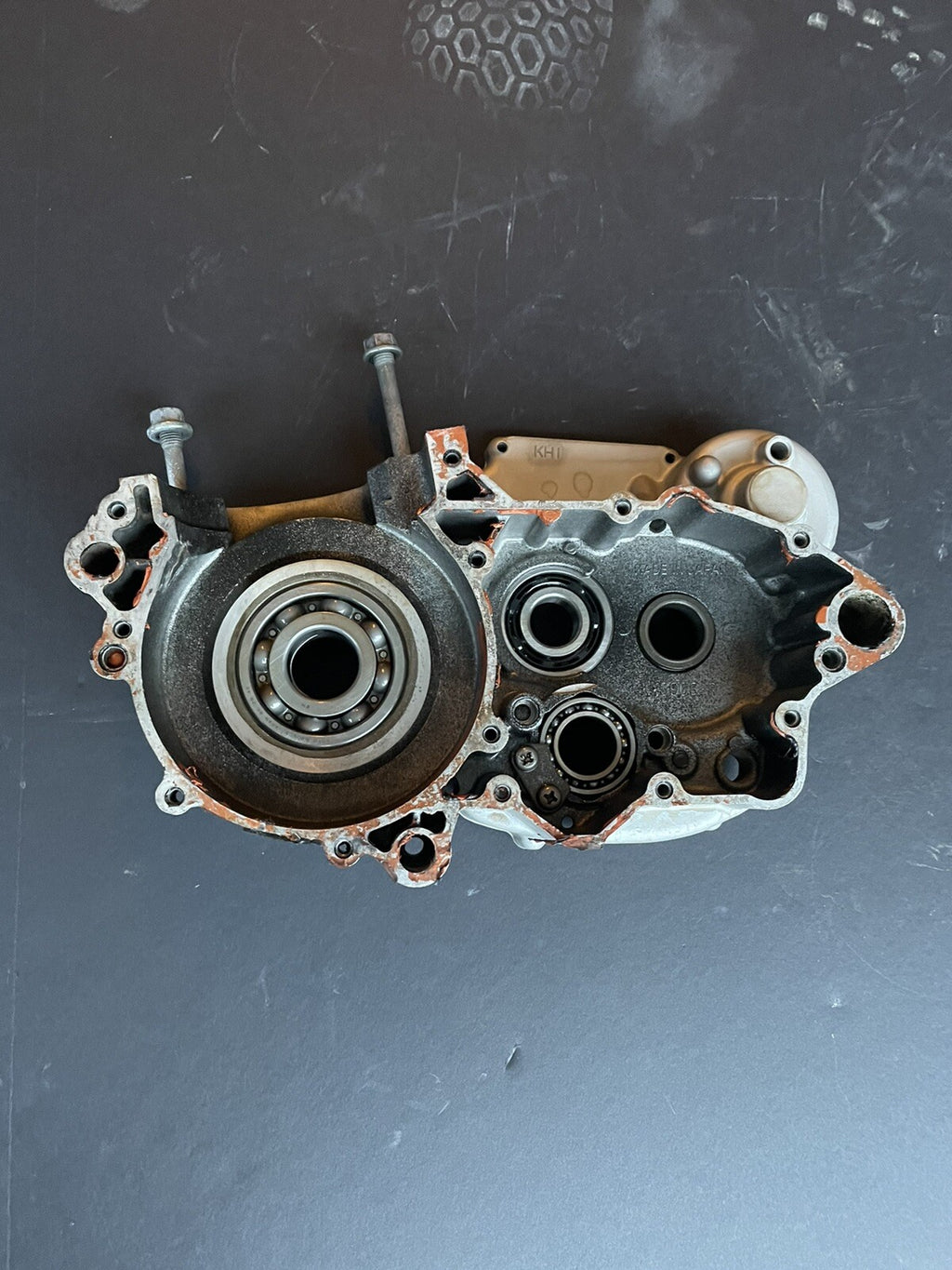 1986 Kawasaki KX500 OEM Engine Left Hand Side Crankcase Half 14001-5207