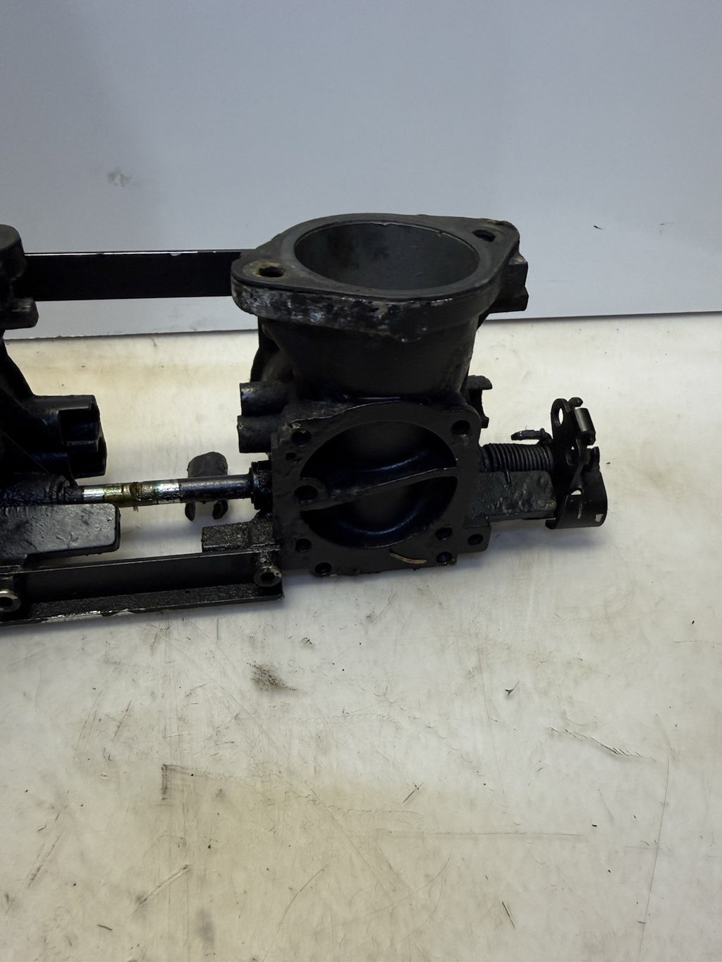 2003-2004 Polaris MSX140 OEM Intake Throttle Body Ass’y 3 Triple Barrel 1253497